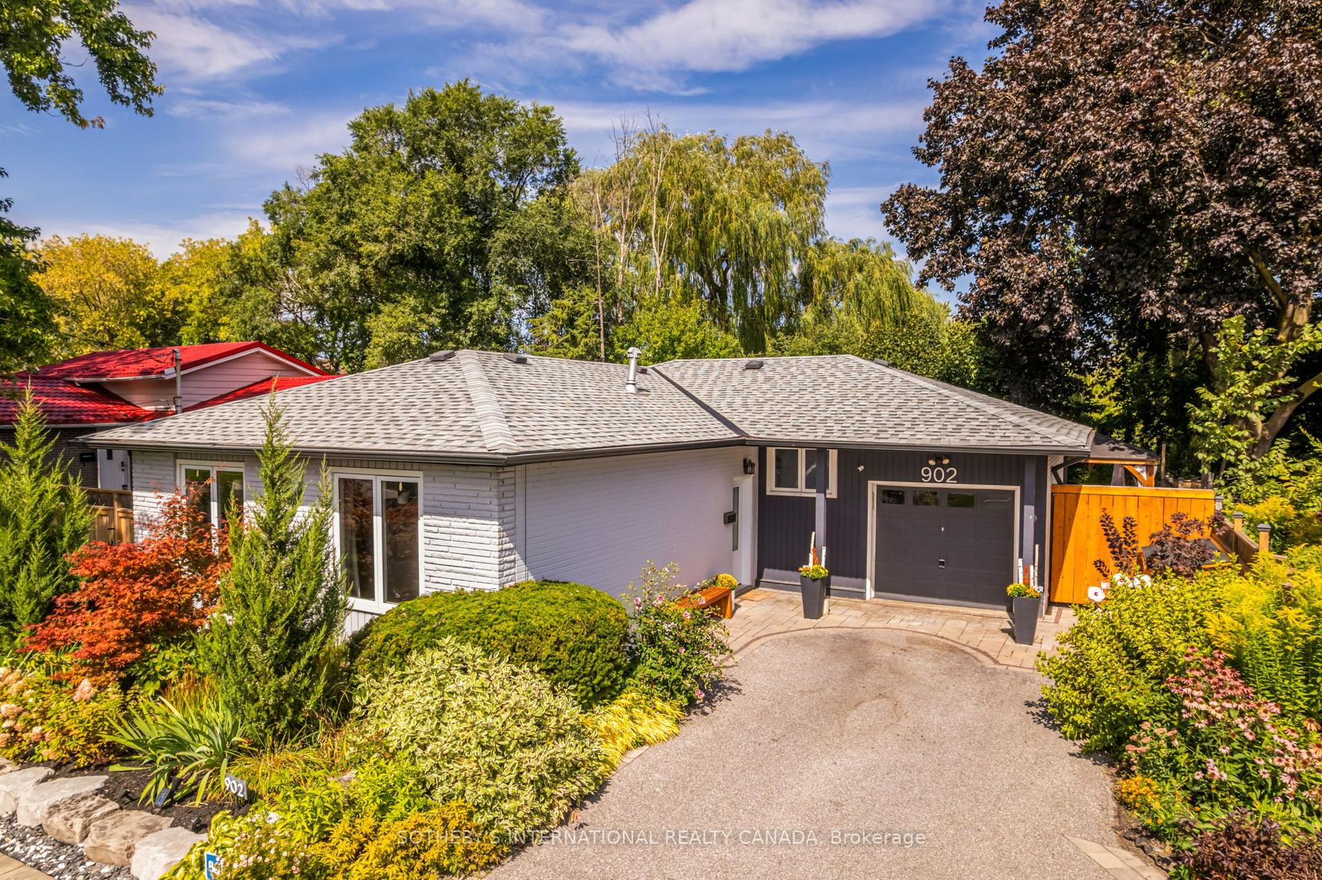 902 Vistula Drive — photo 1