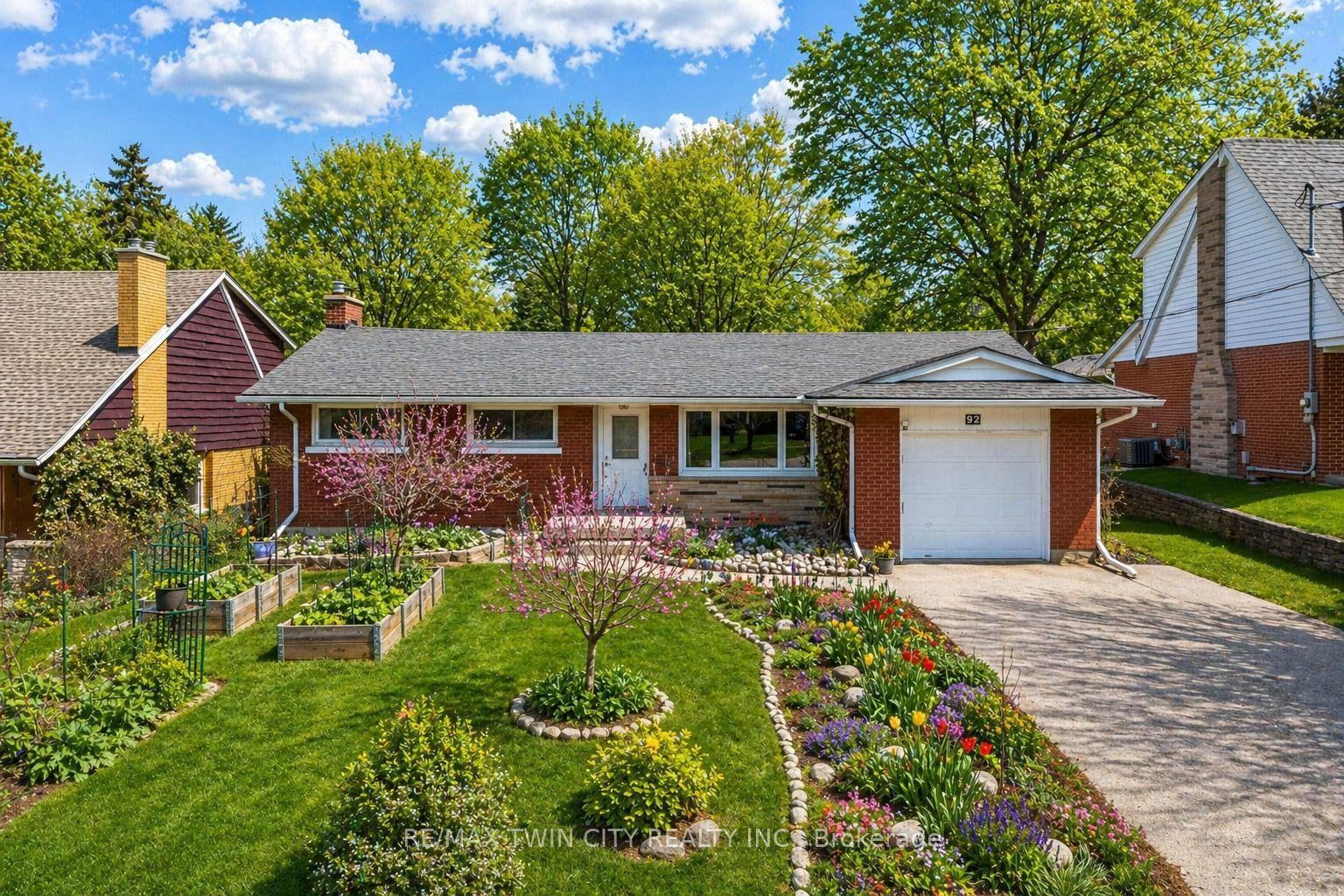 92 Braeside Avenue — photo 1