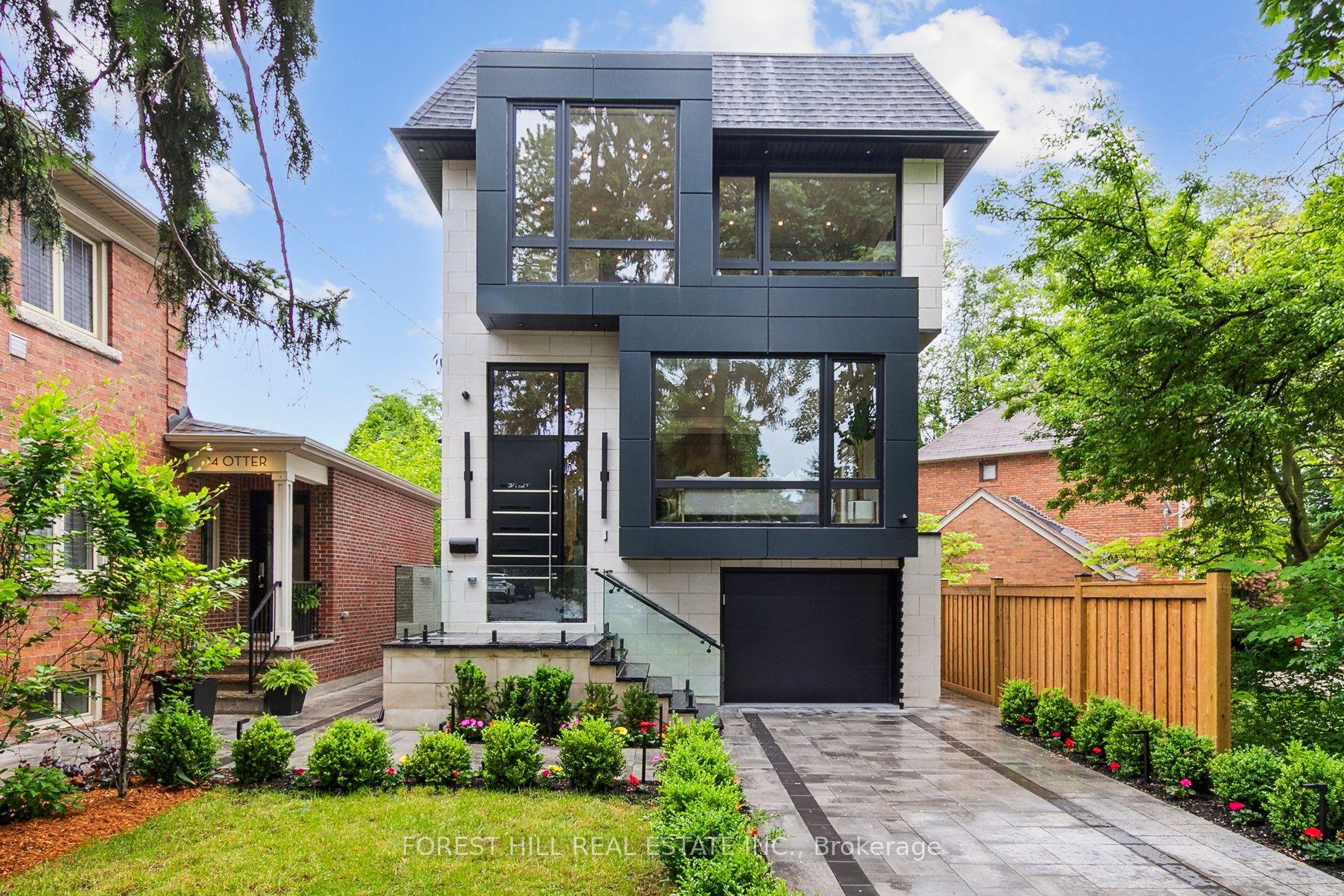 12 Otter Crescent — photo 1