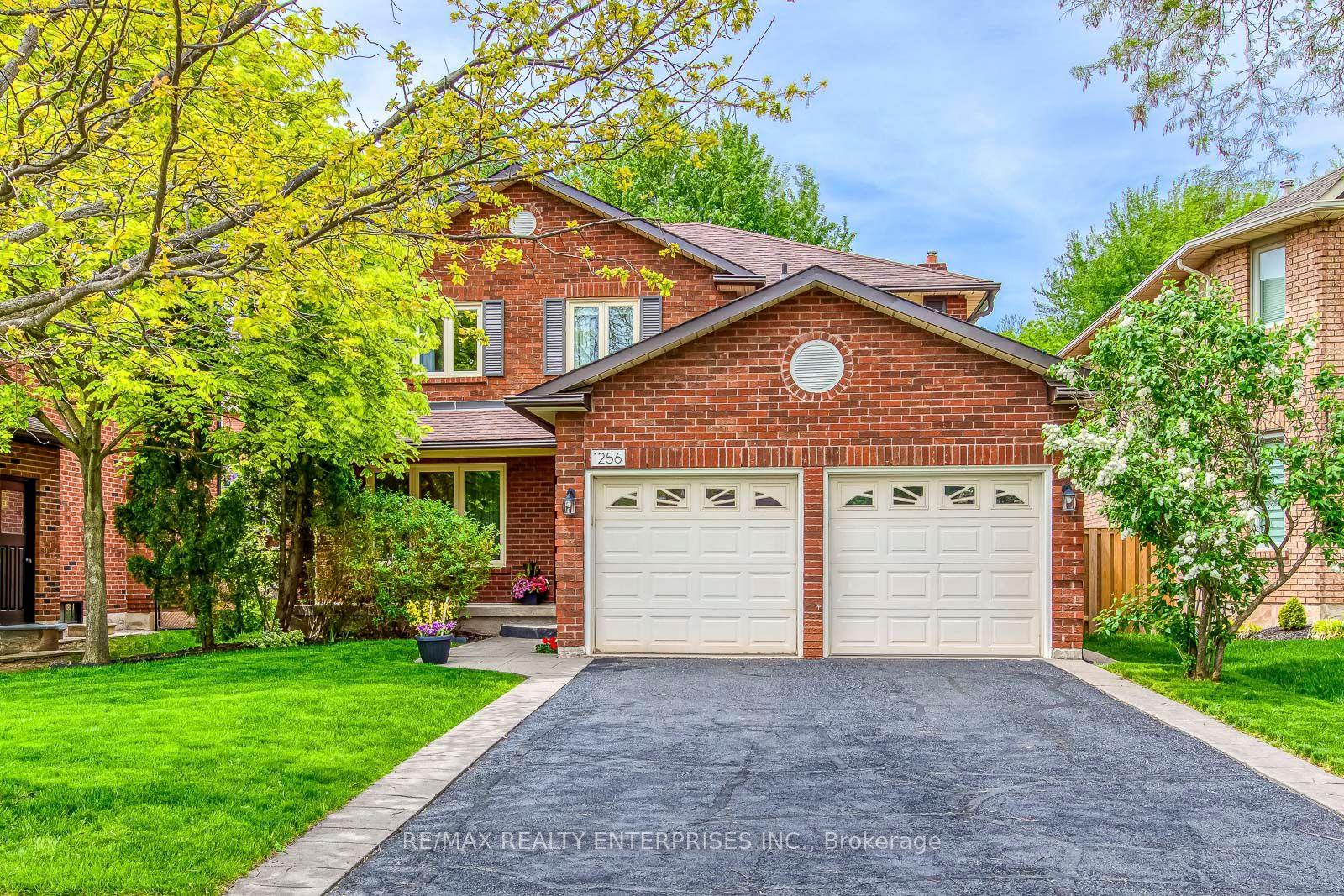 1256 Greenwood Crescent — photo 1