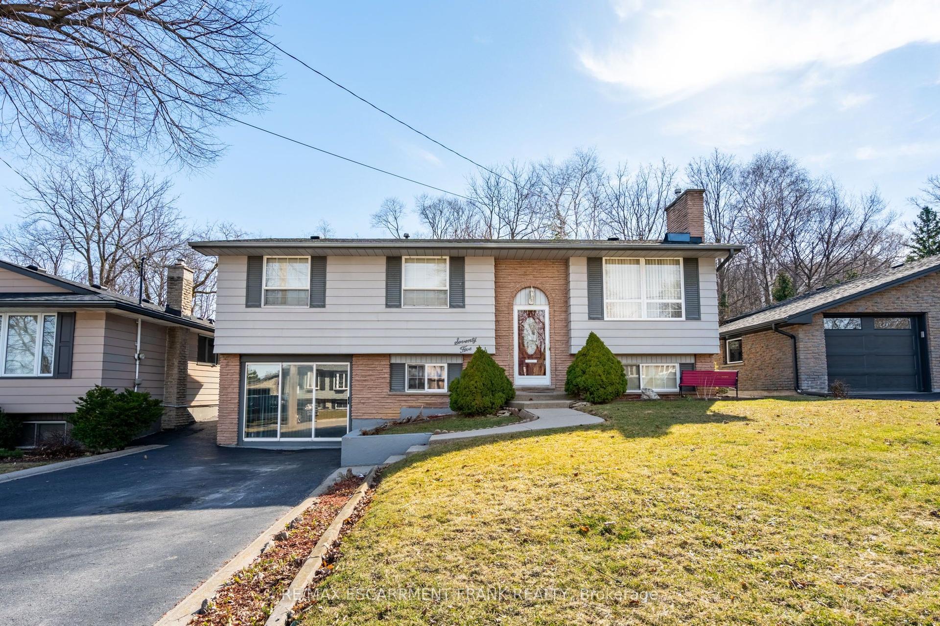 75 Hanover Place — photo 1