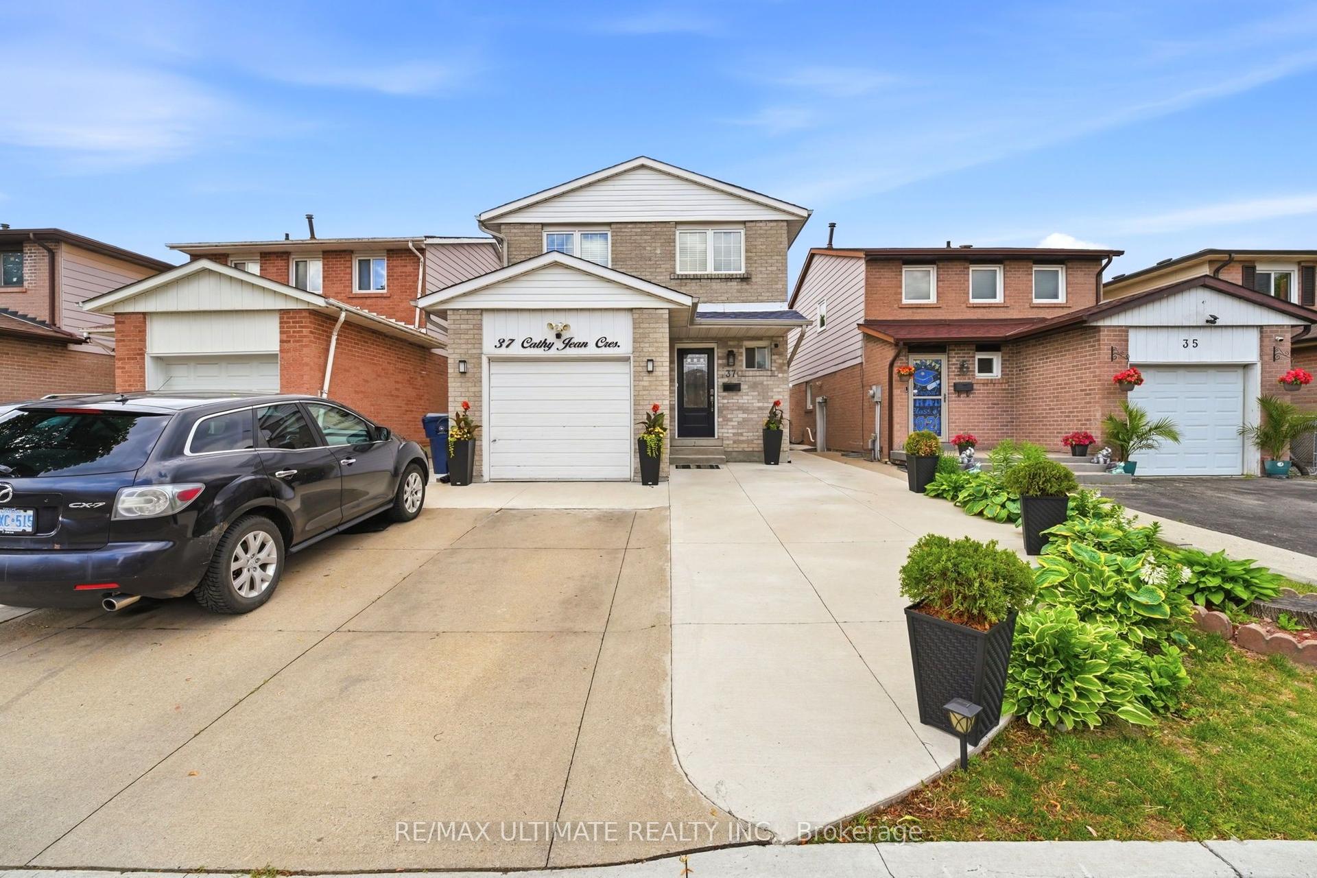 37 Cathy Jean Crescent — photo 1