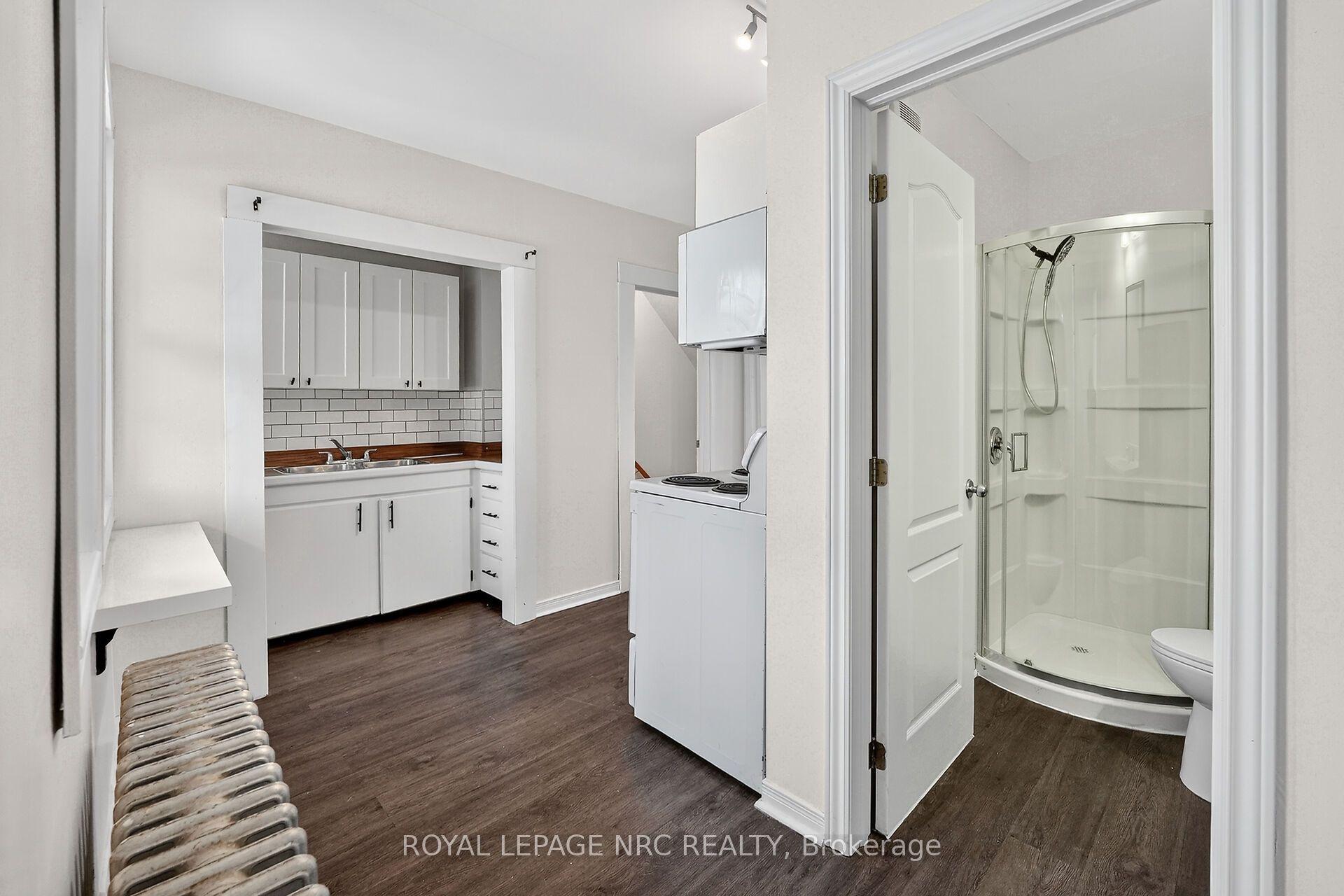 211 Lincoln Street — photo 1