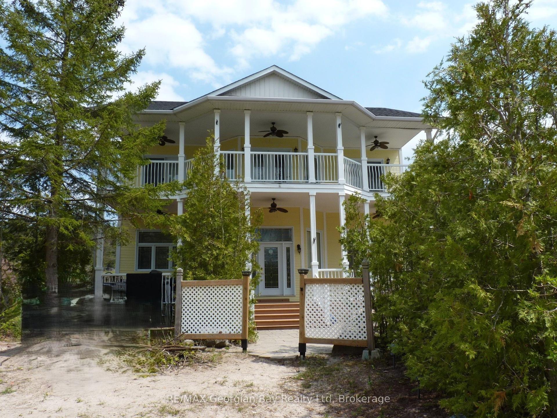 1107 Tiny Beaches Road S — photo 1
