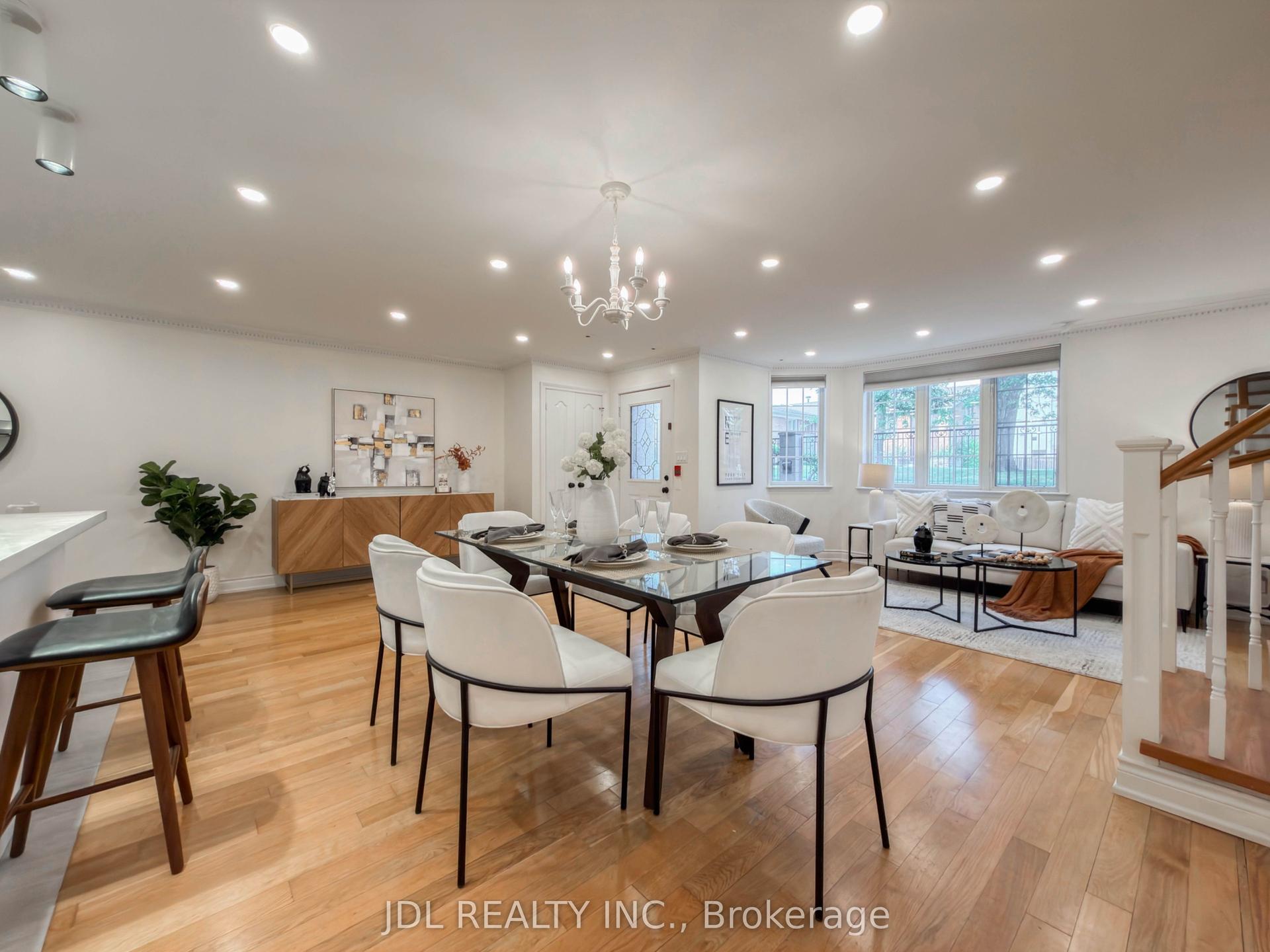 108 Finch Avenue W C17 #C17, Toronto — Condo Town for sale, photo 1