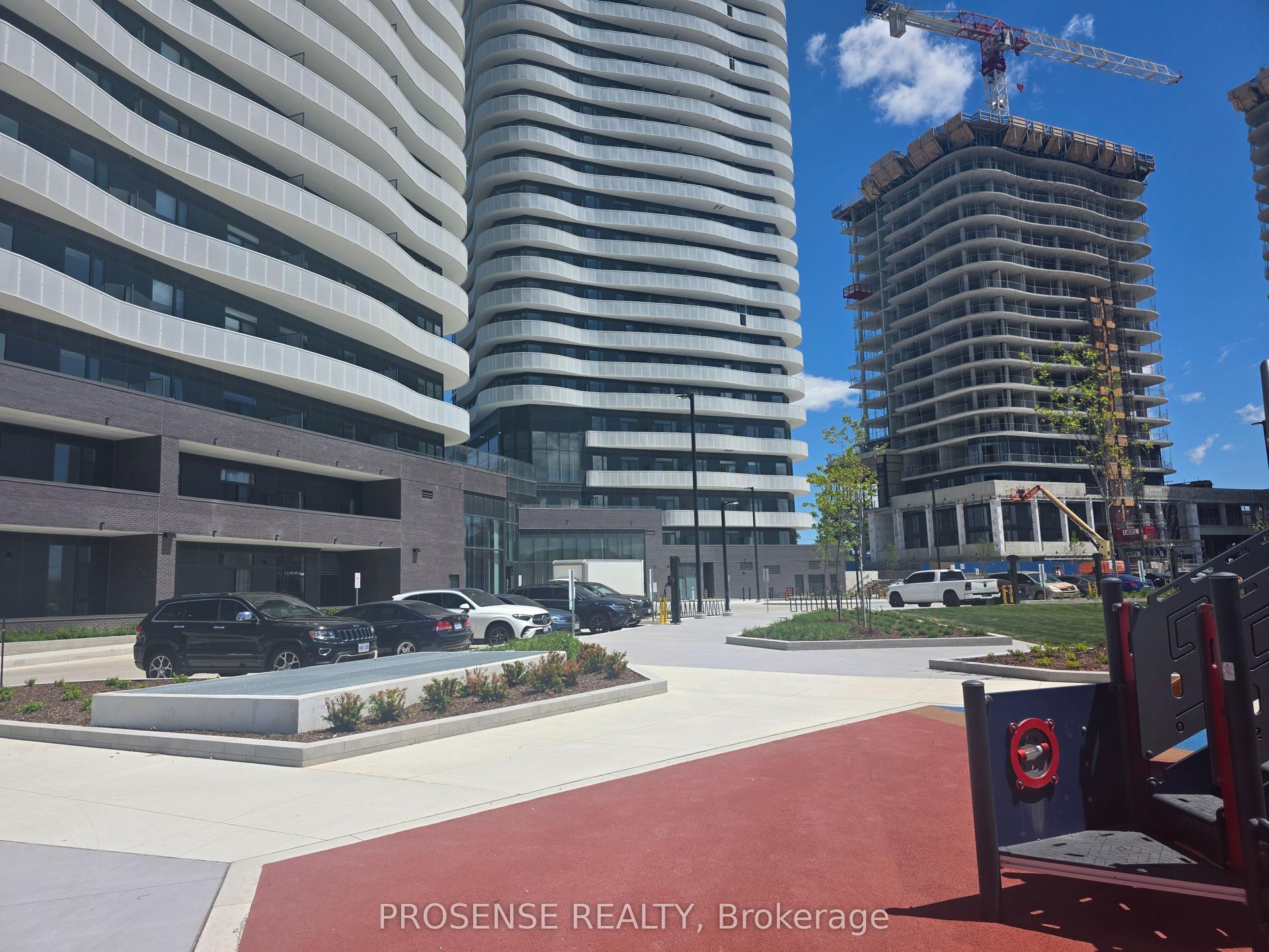 10 Flavelle Trail 704 #704 — photo 1