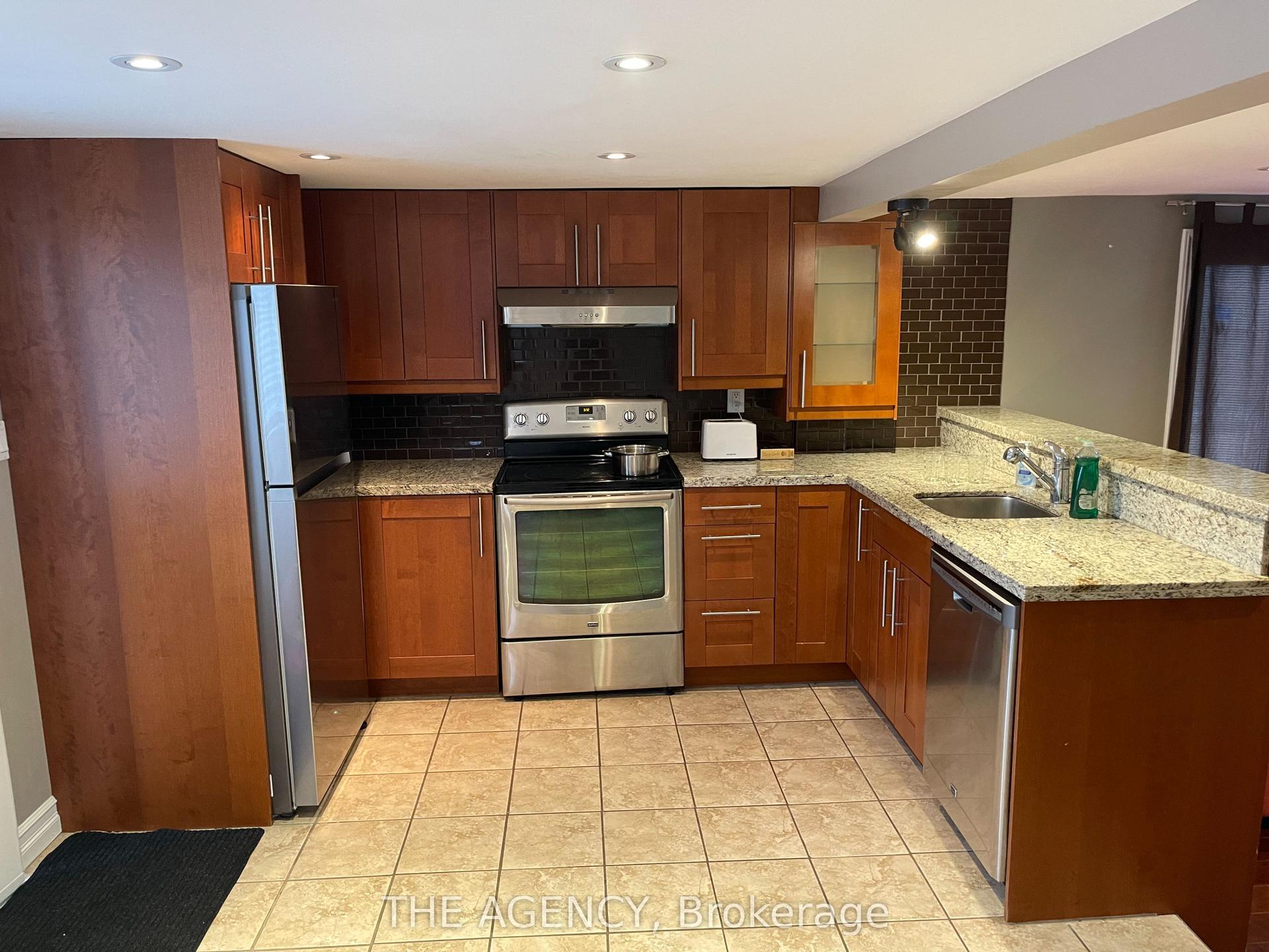 282 Terrace Drive, Georgina — Detached for lease, photo 1