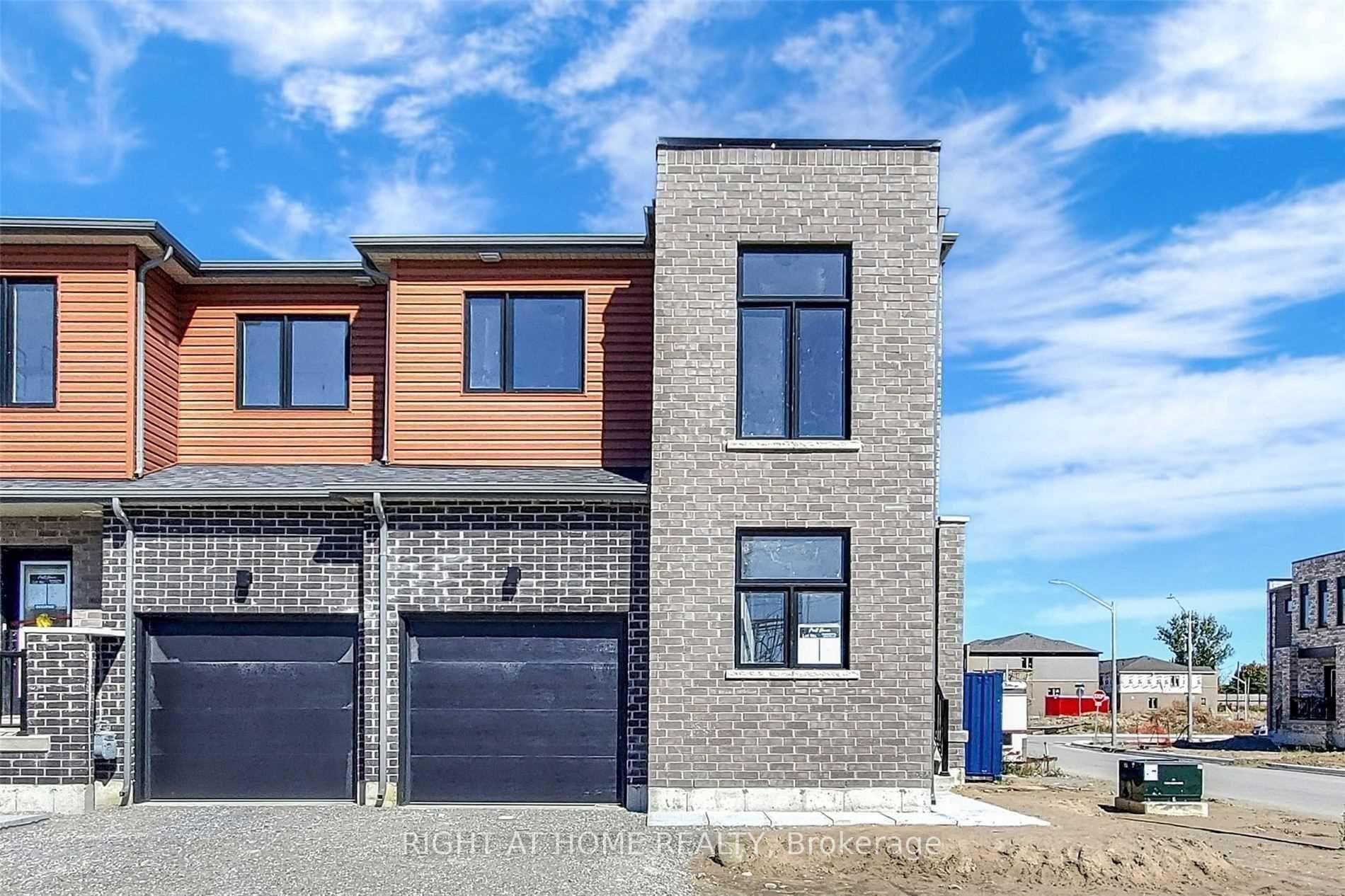 94 Fairlane Avenue — photo 1