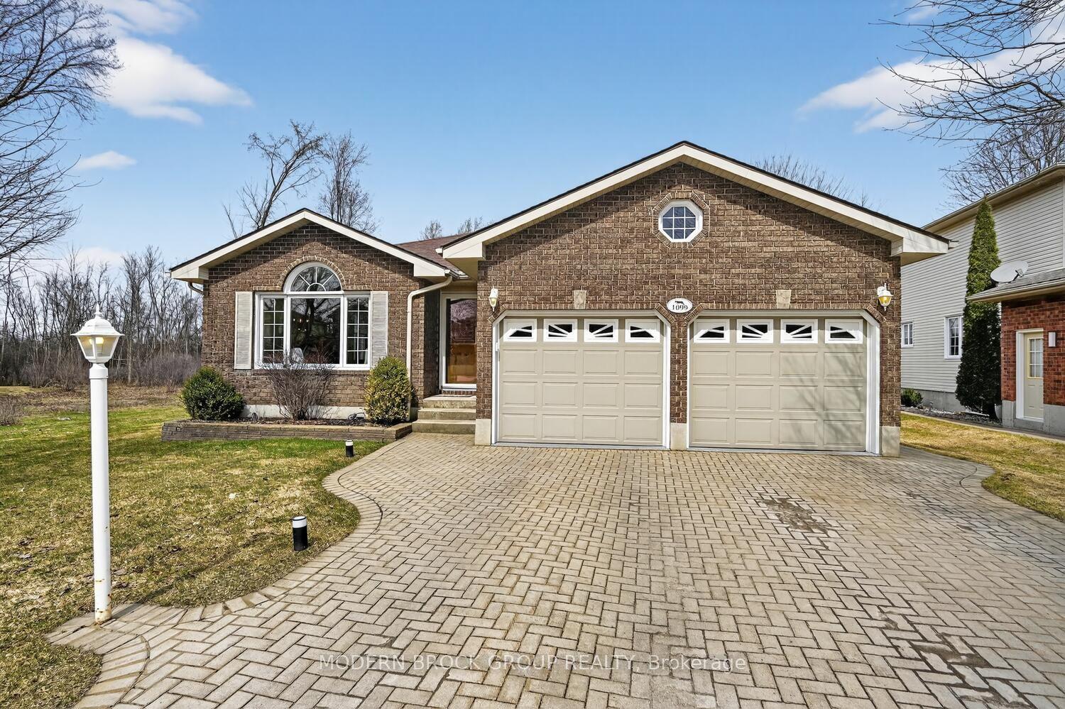 1099 Bridlewood Drive — photo 1