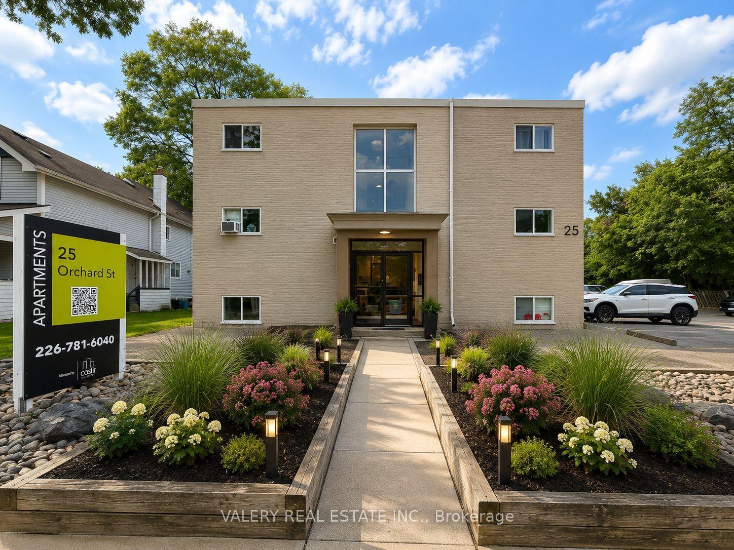 25 Orchard Street 102 #102, London South — Condo for lease, photo 1