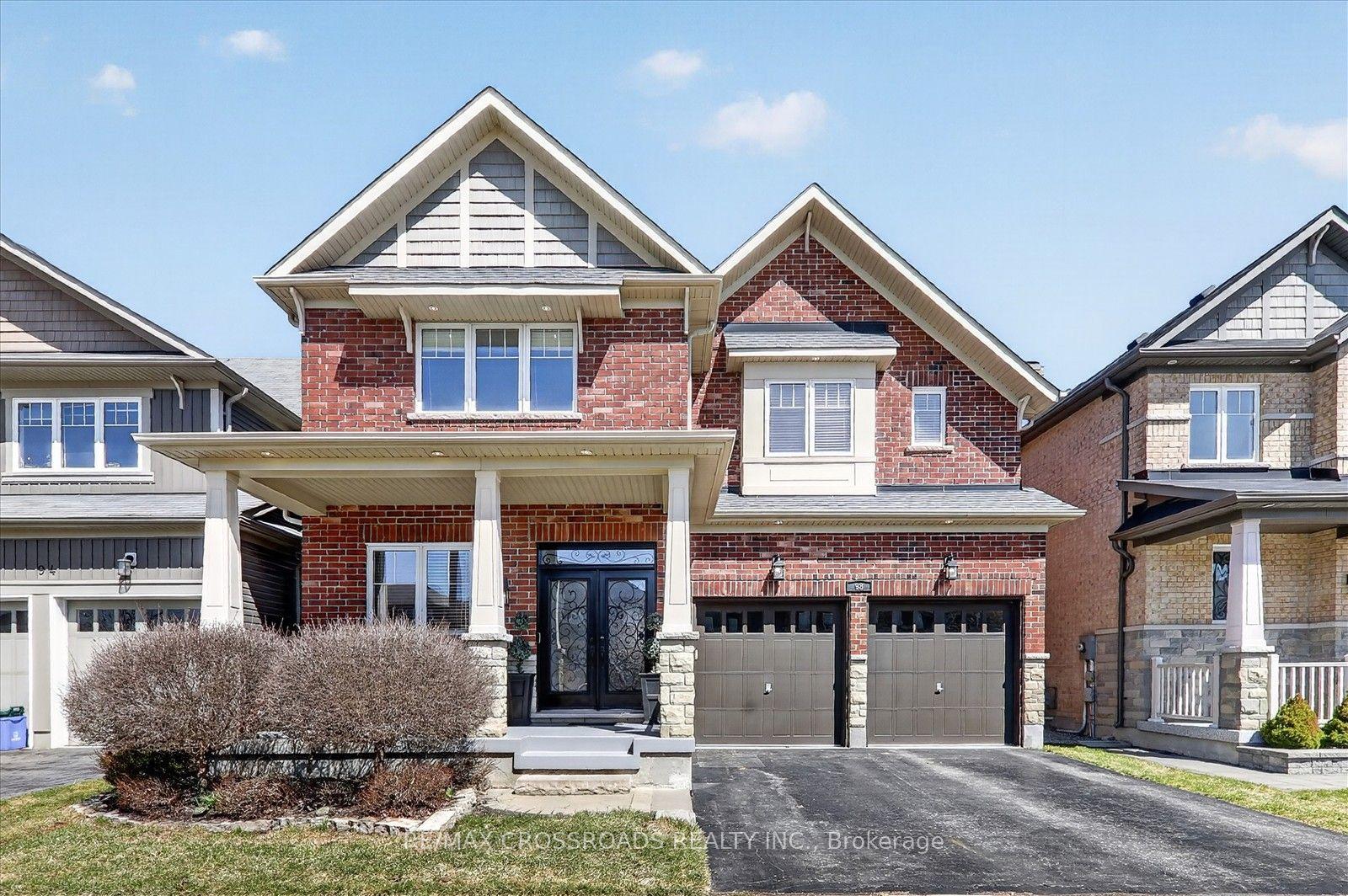 98 Britannia Avenue E — photo 1