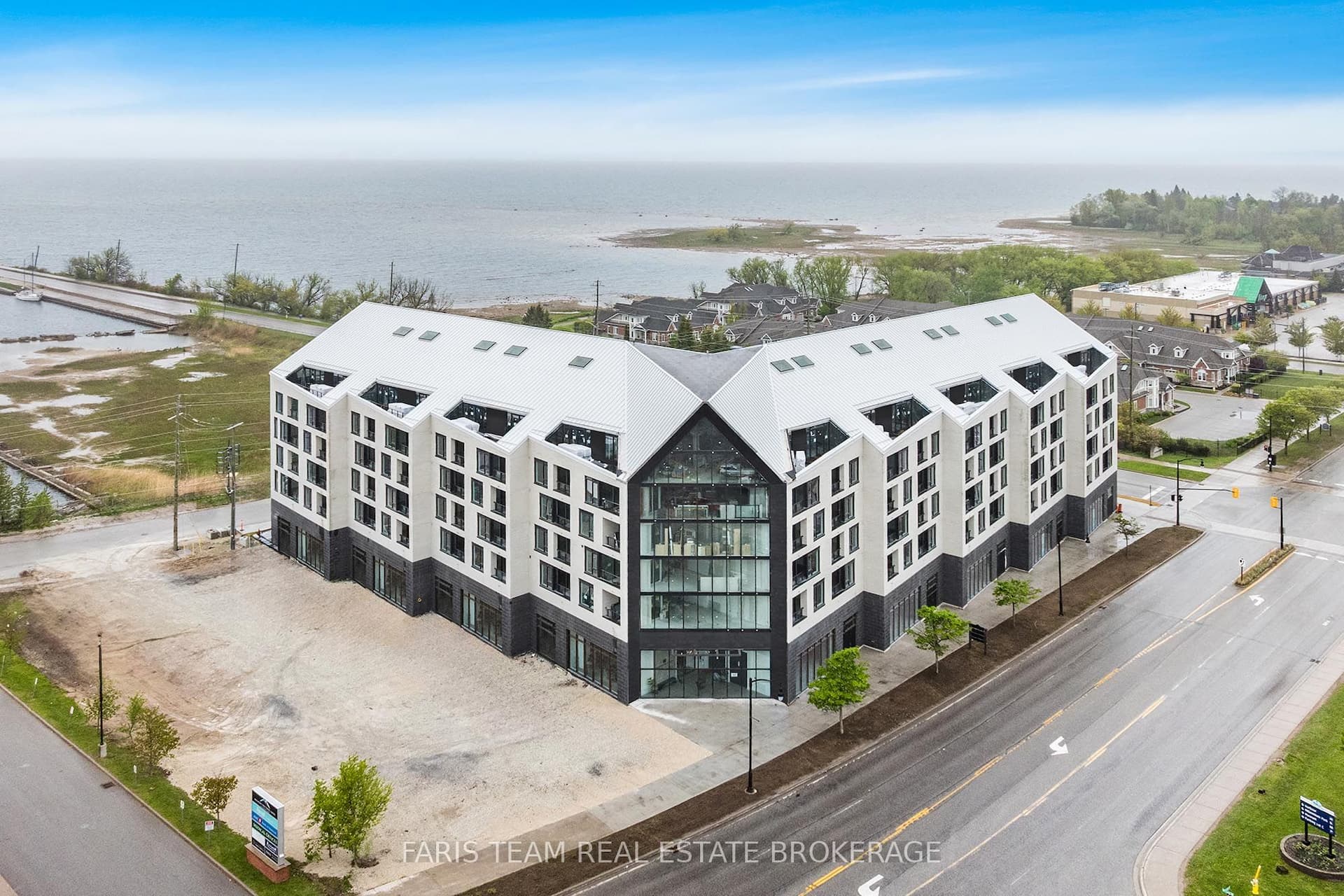 31 Huron Street 209 #209 — photo 1