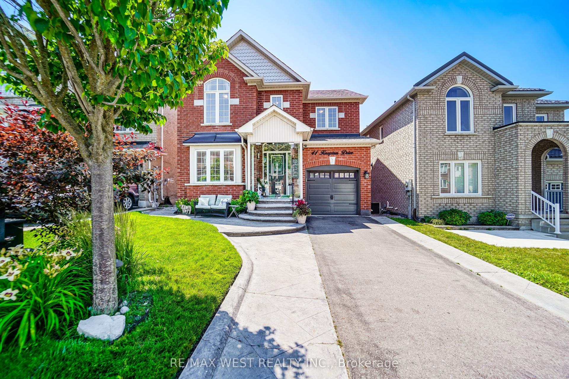 41 Knapton Drive, Newmarket — Detached for sale, photo 1