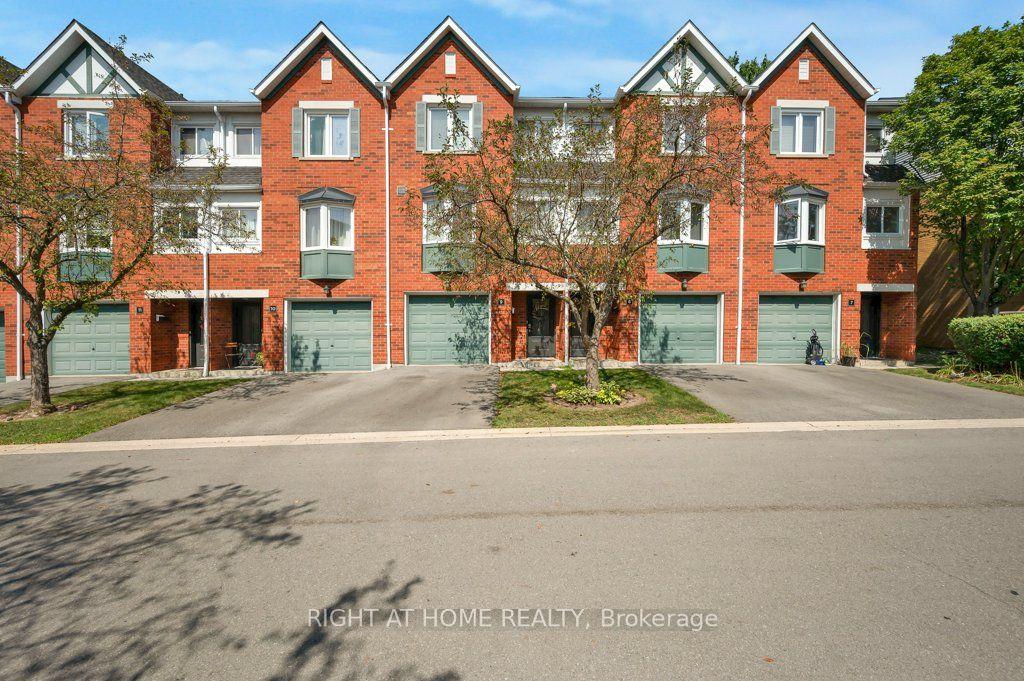 2300 Brays Lane 9 #9, Oakville — Condo Town for sale, photo 1