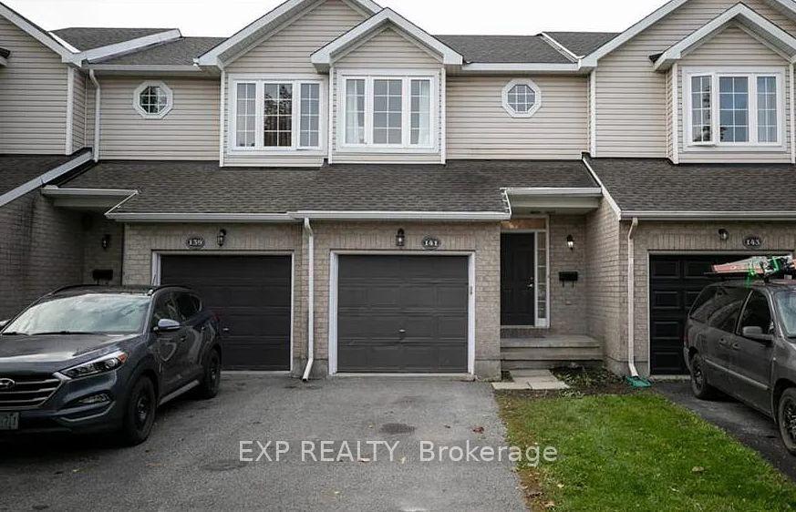 141 Oakfield Crescent, Barrhaven — Townhouse for lease, photo 1