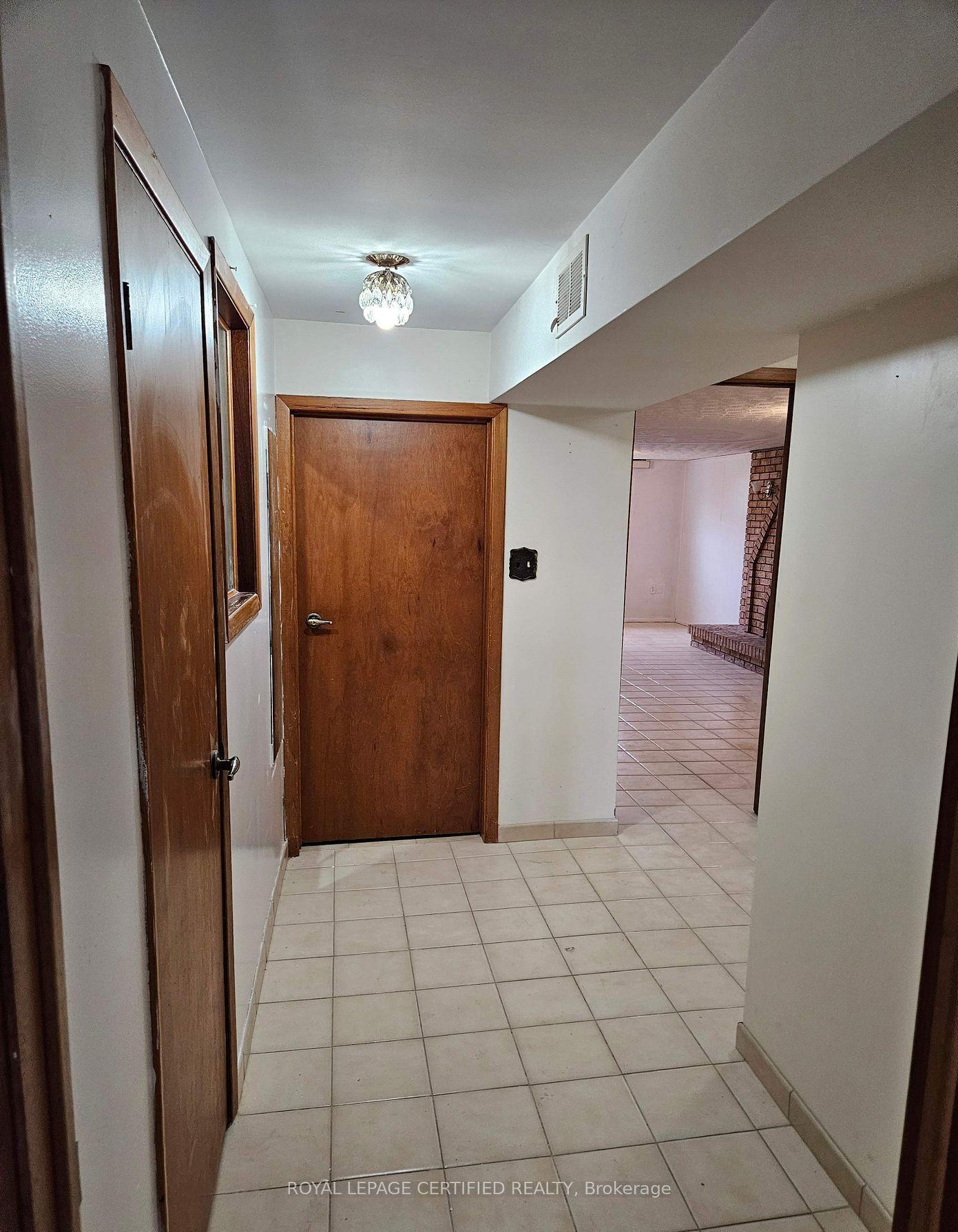 115 Deerhurst Road Bsmt #Bsmt, Hamilton — Detached for lease, photo 1