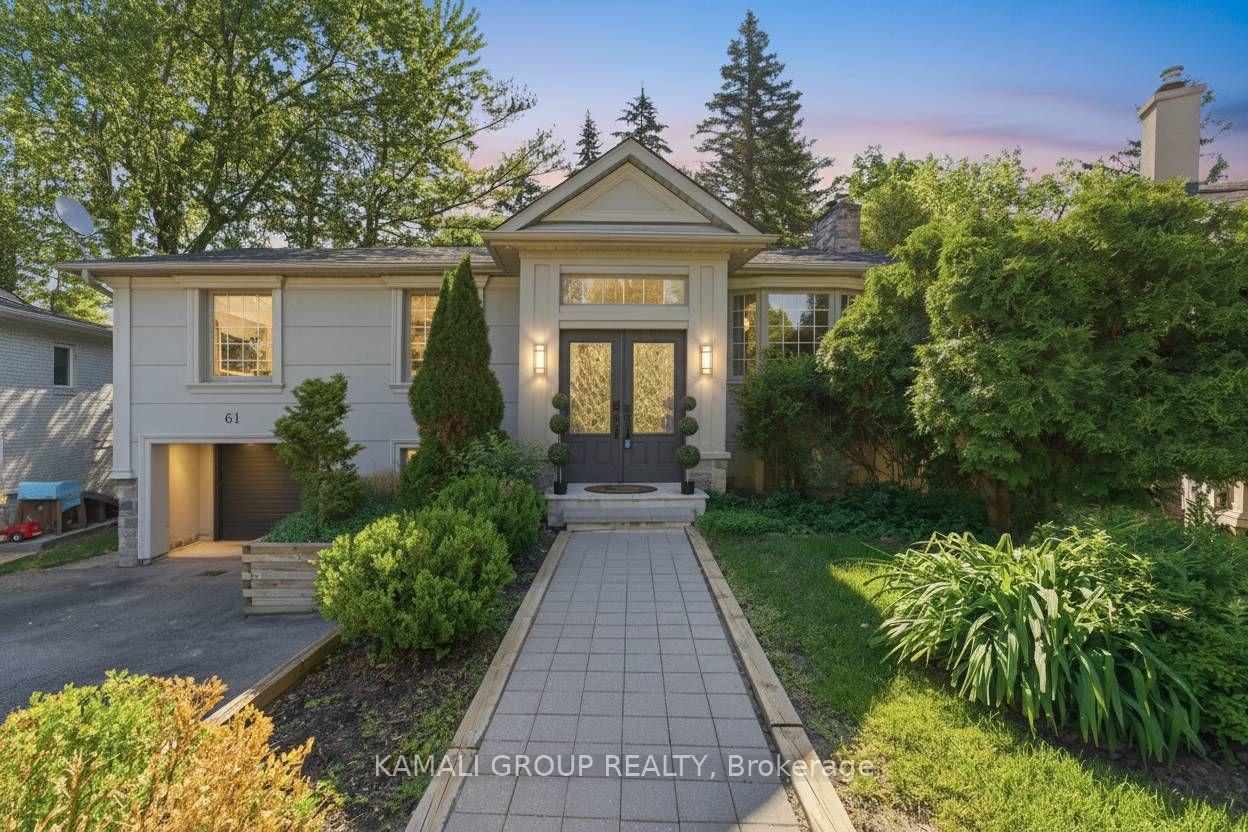 61 Lawnwood Court, Richmond Hill — Detached for sale, photo 1