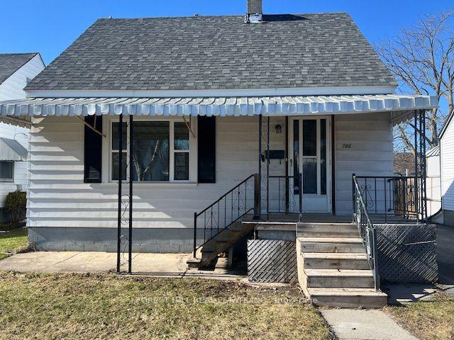 780 New Romaine Street — photo 1
