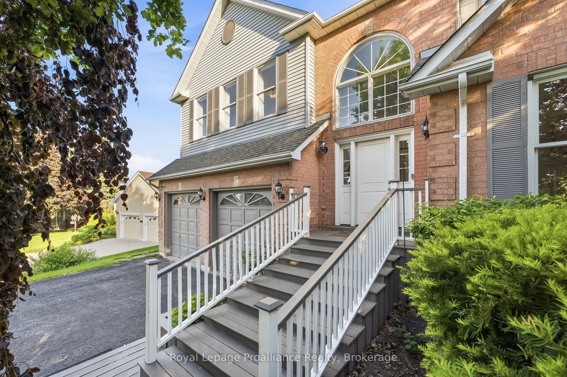 11 Gibson Place — photo 1