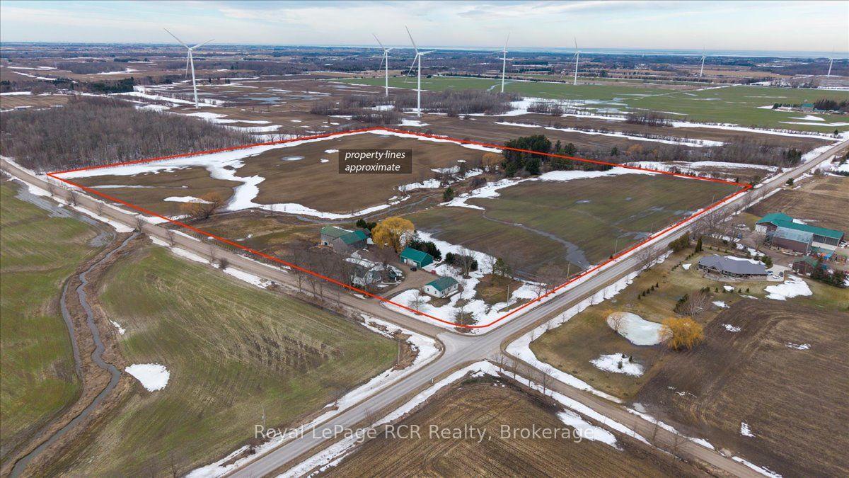 349 20 Side Road — photo 1