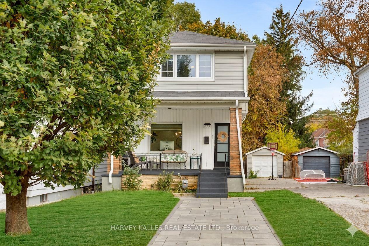 139 King Edward Avenue — photo 1
