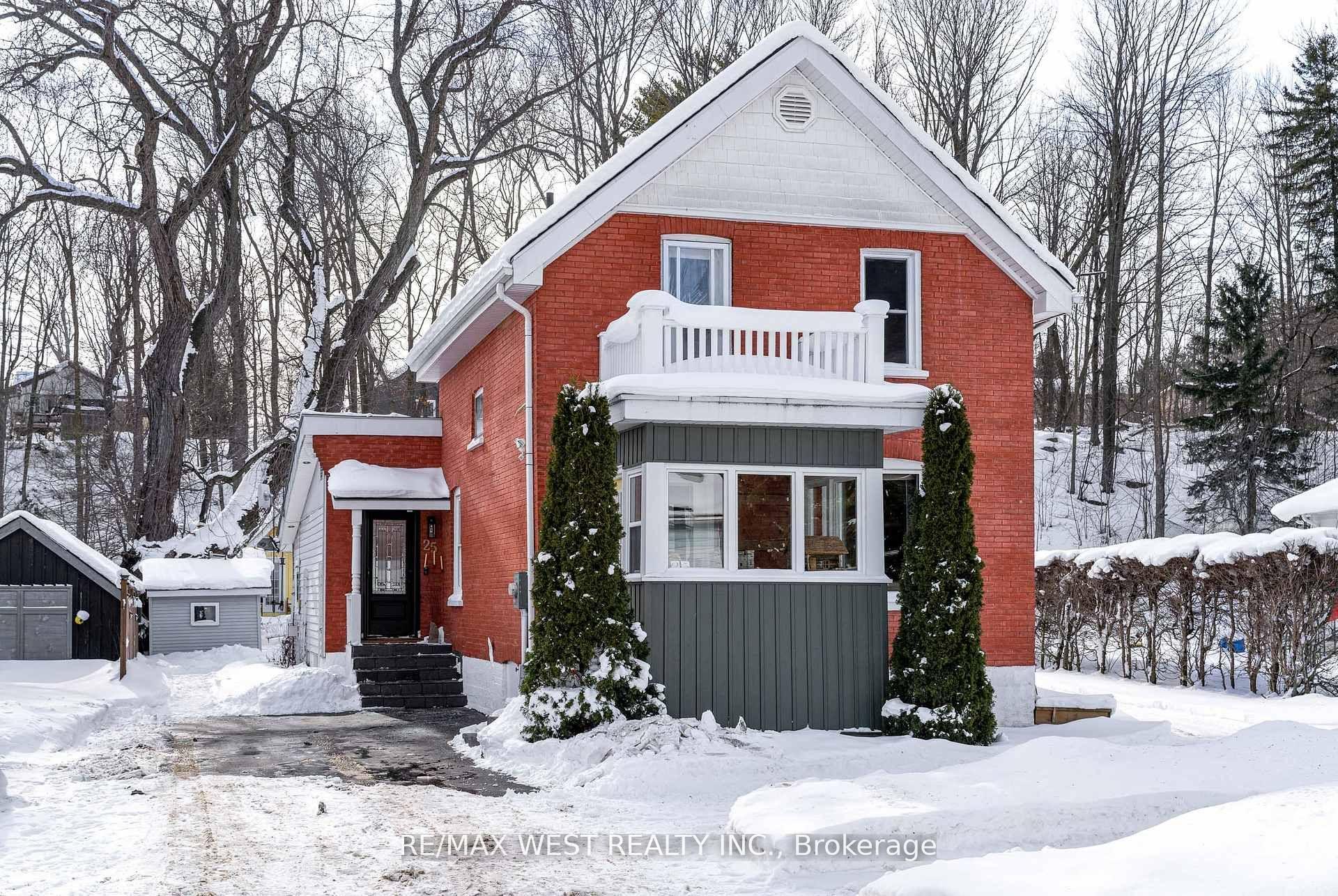 25 Edwin Street W — photo 1