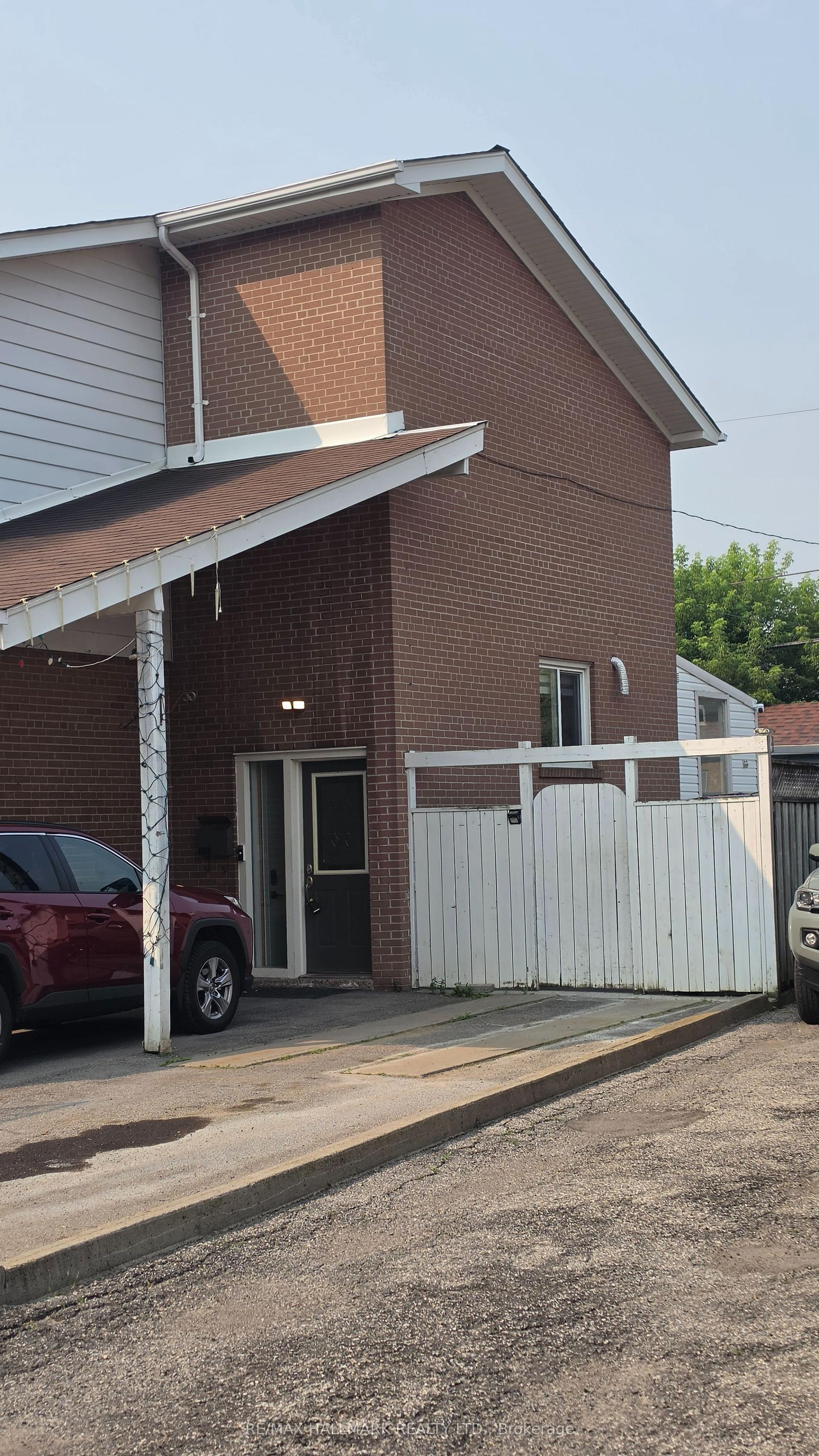 888 KROSNO Boulevard ROOM 2 #ROOM 2, Pickering — Semi-Detached for lease, photo 1