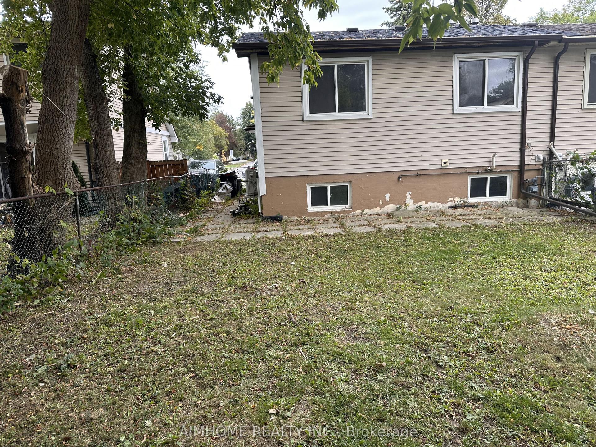 302 Cliffwood Road, Toronto — Semi-Detached for sale, photo 1