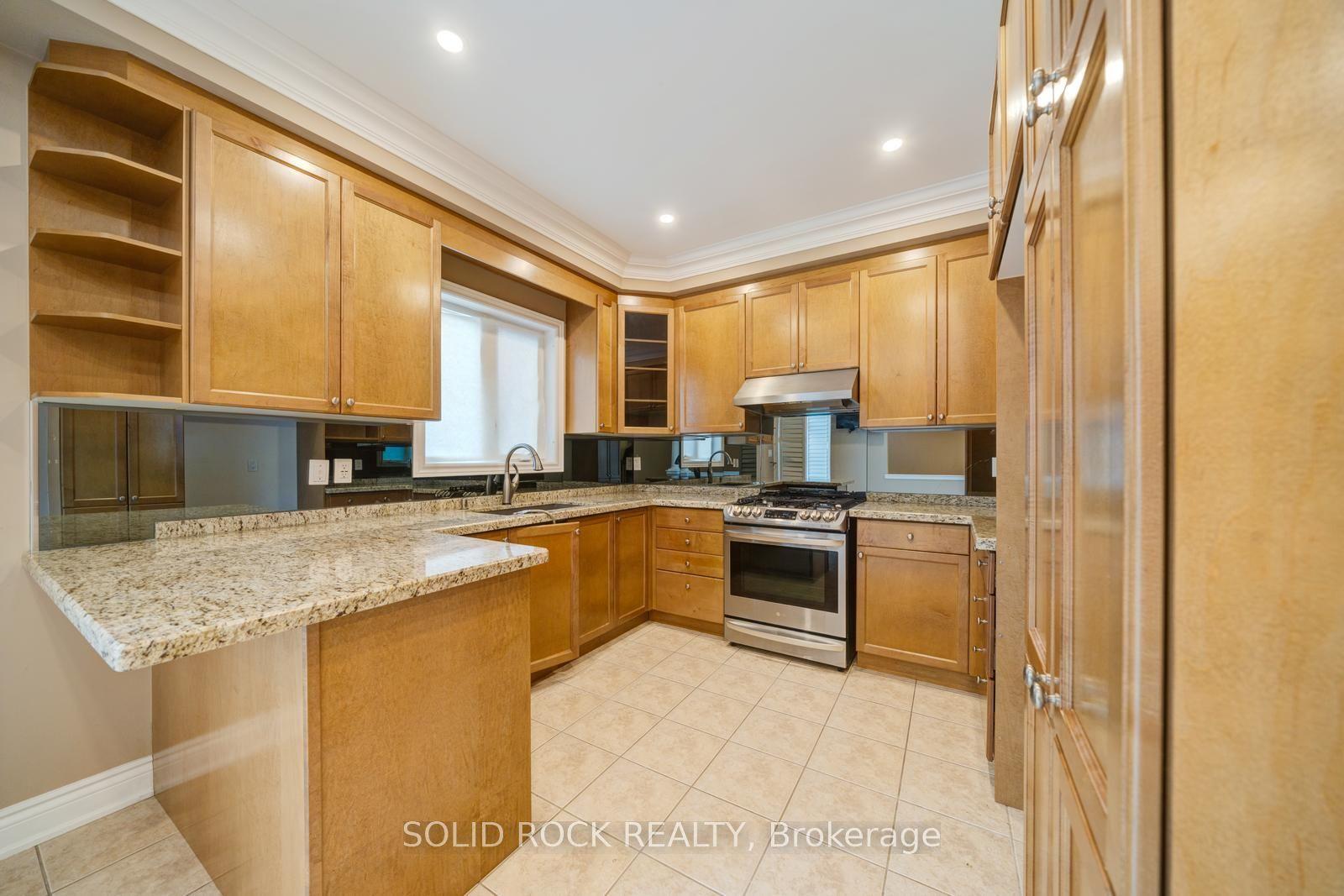 32 Albert Roffey Crescent — photo 9