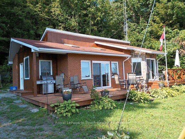 468 Champlain Road — photo 1