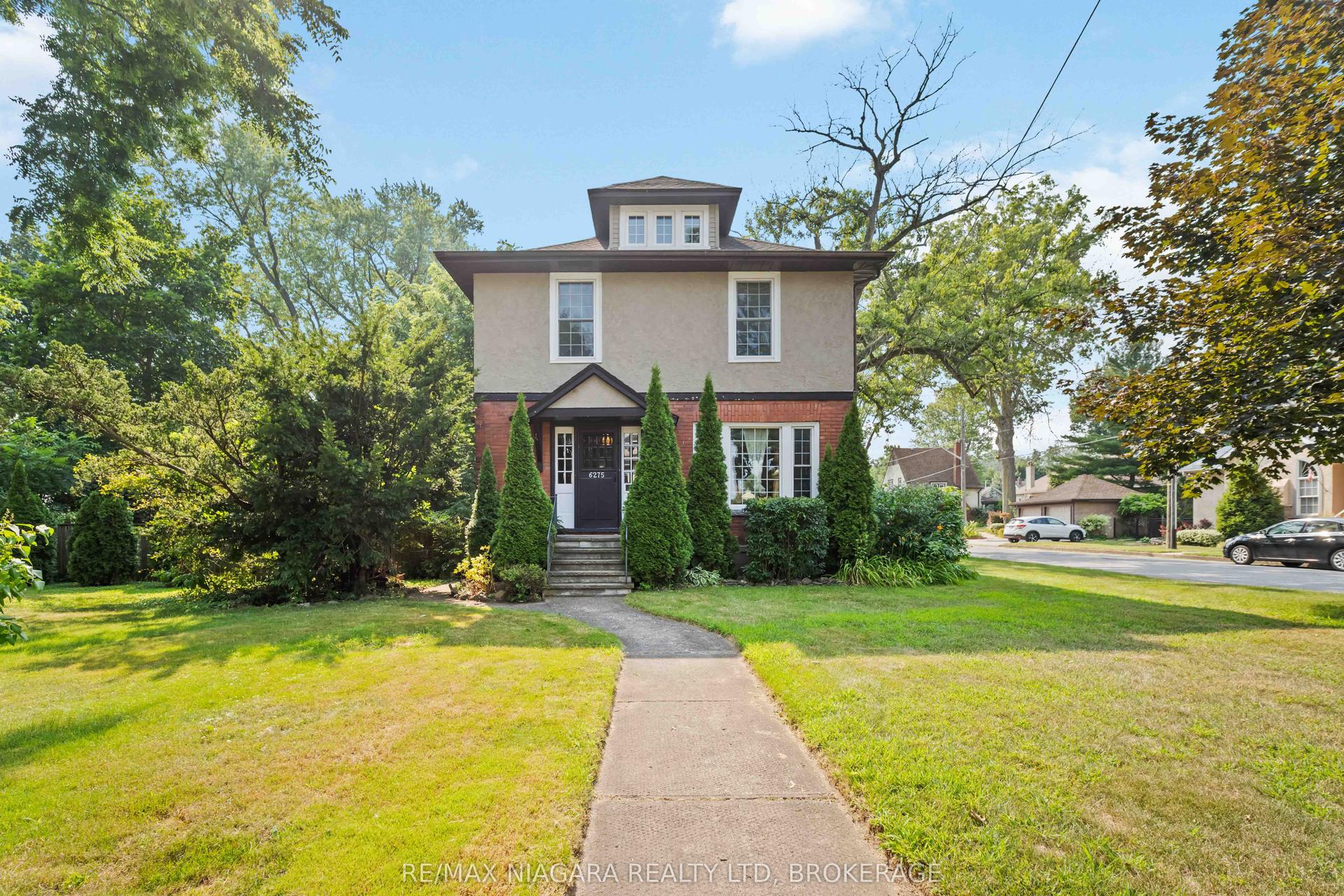 6275 Pine Grove Avenue — photo 1