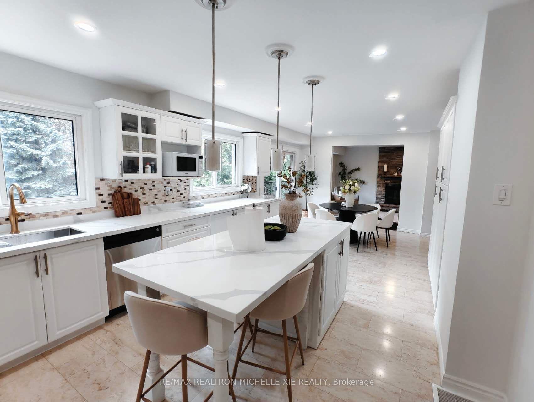 64 Creekwood Drive, Toronto — Detached for sale, photo 1