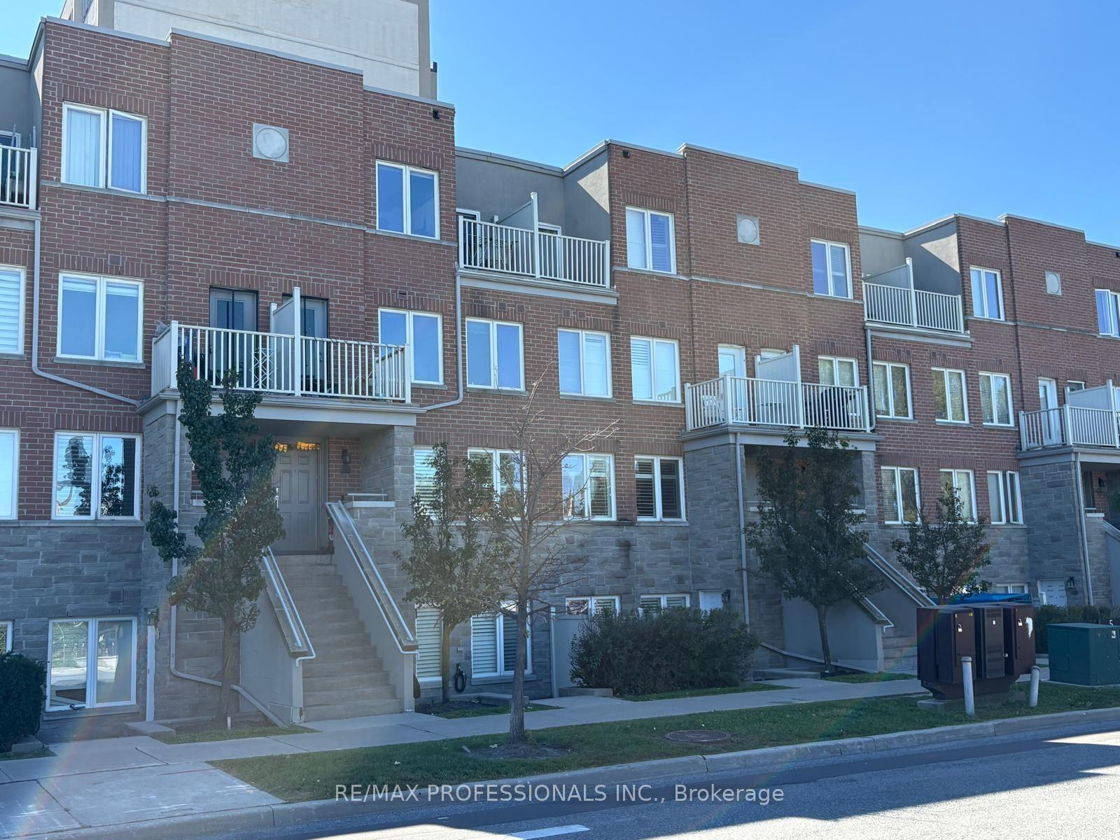 5 Richgrove Drive E 104 #104, Toronto — Condo Town for lease, photo 1
