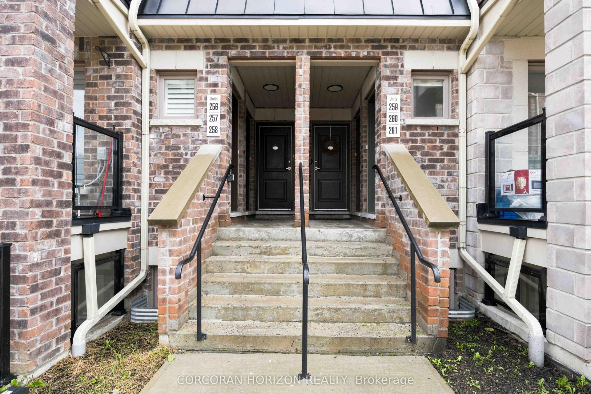60 Parrotta Drive 258 #258, Toronto — Condo Town for lease, photo 1