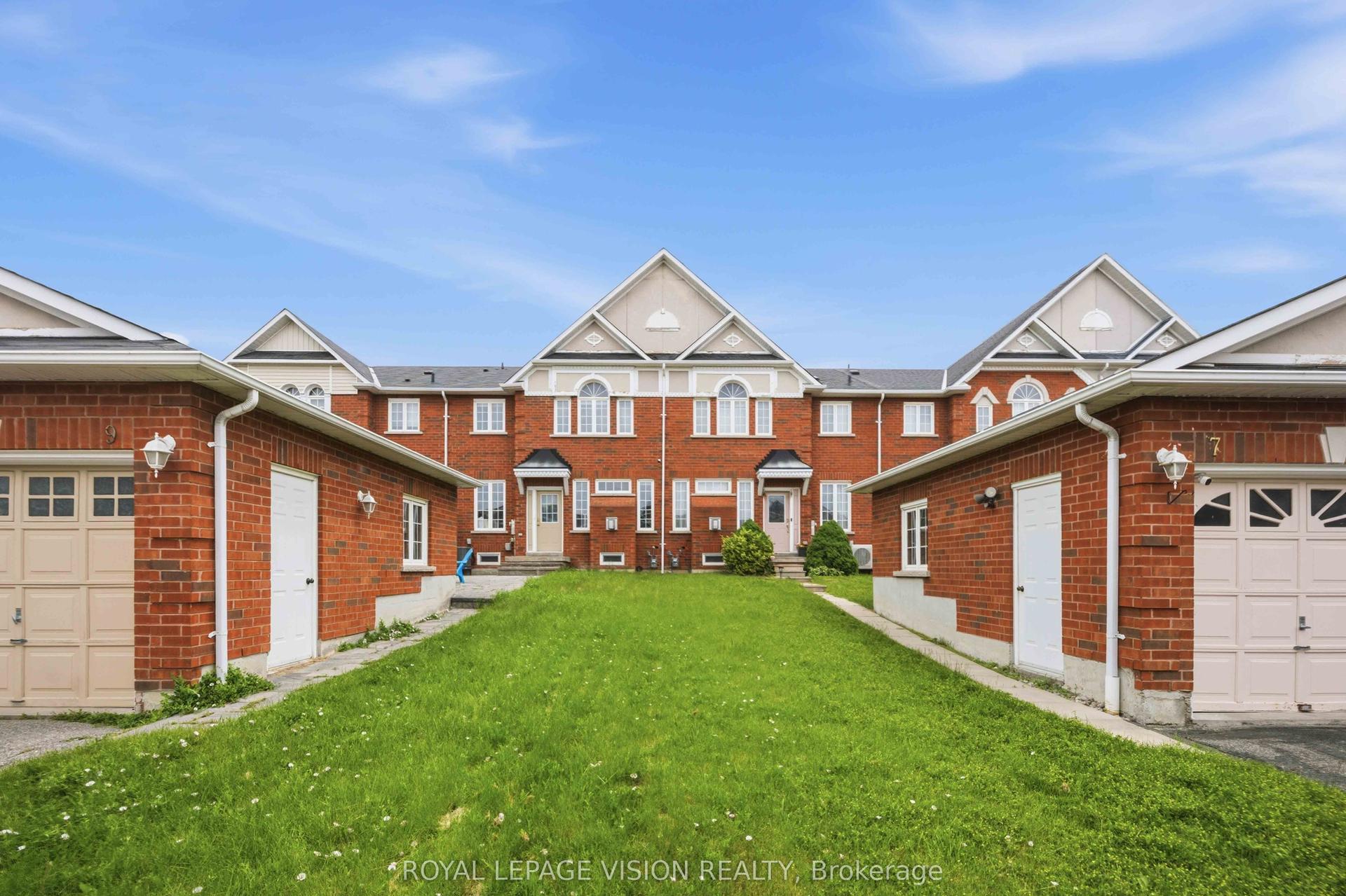 9 Windle Drive, Ajax — Townhouse for sale, photo 1