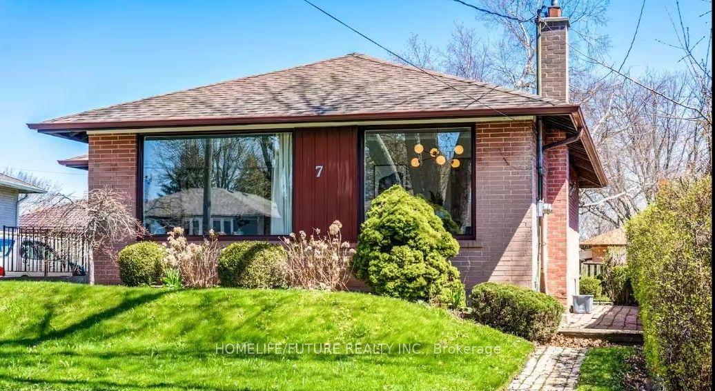 7 Stonehenge Crescent, Toronto — Detached for lease, photo 1