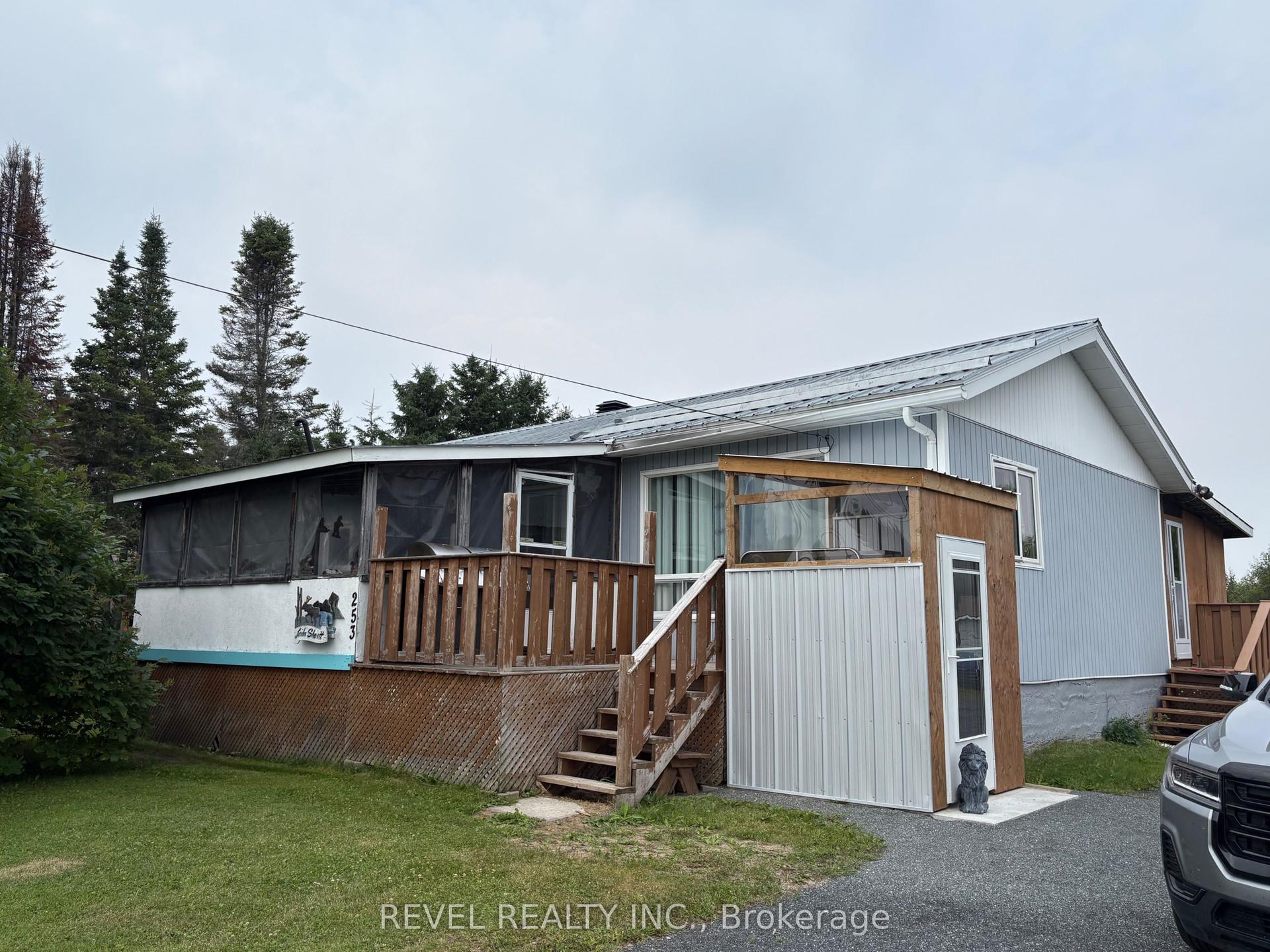 253 Highway 11 Highway S, Cochrane — Detached for sale, photo 1