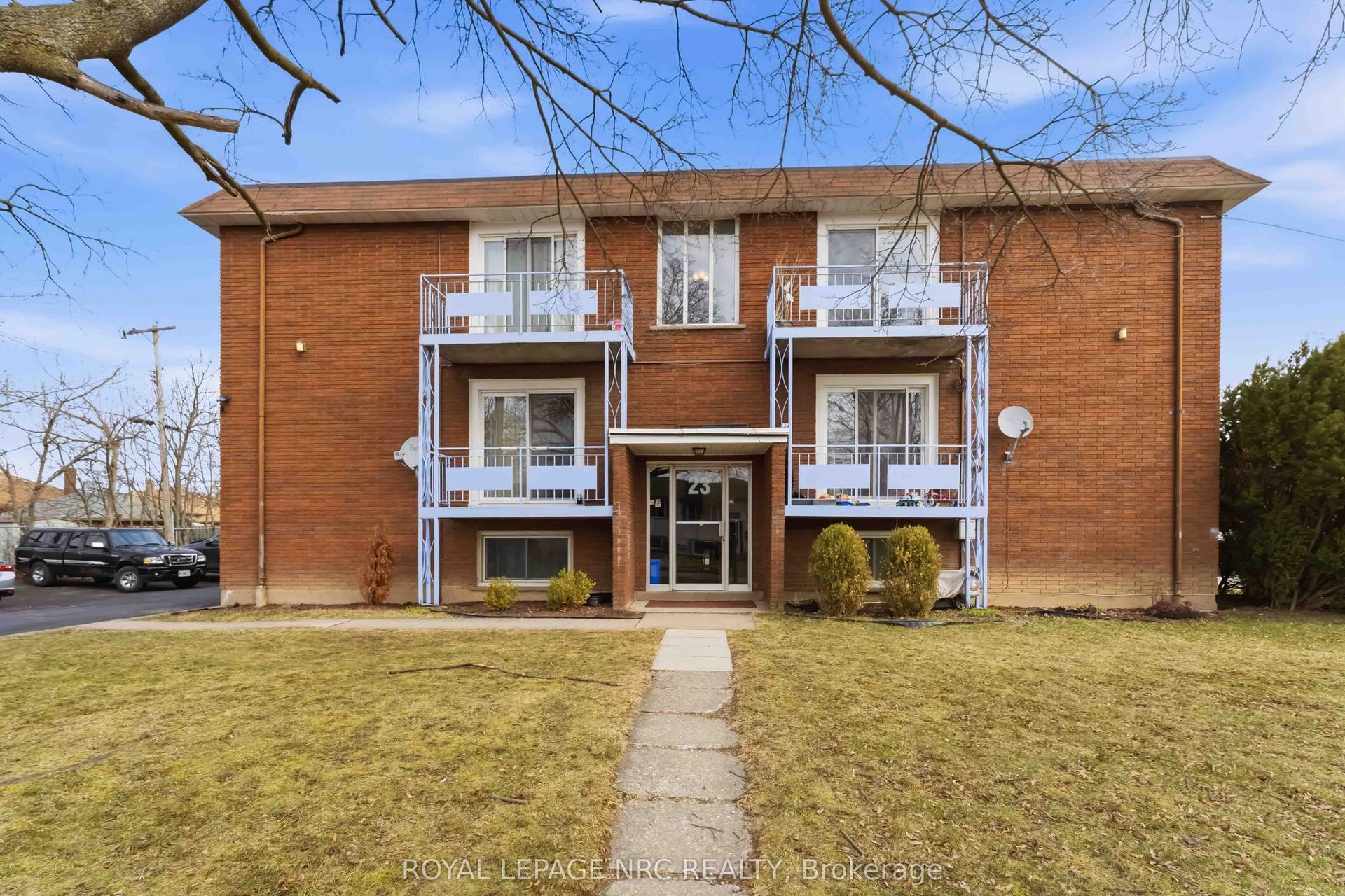 23 Saint Andrews Avenue — photo 1