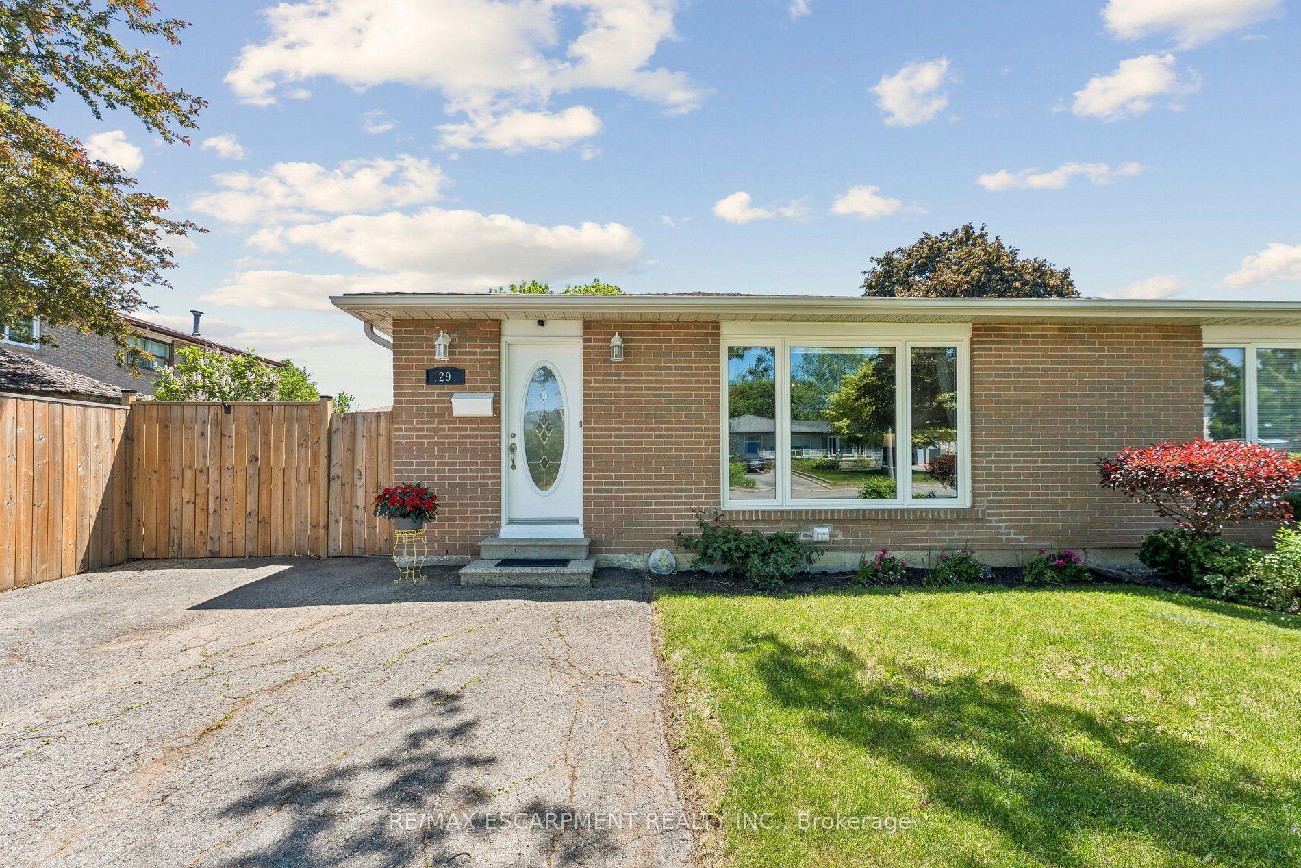 29 Deeside Crescent, Brampton — Semi-Detached for sale, photo 1