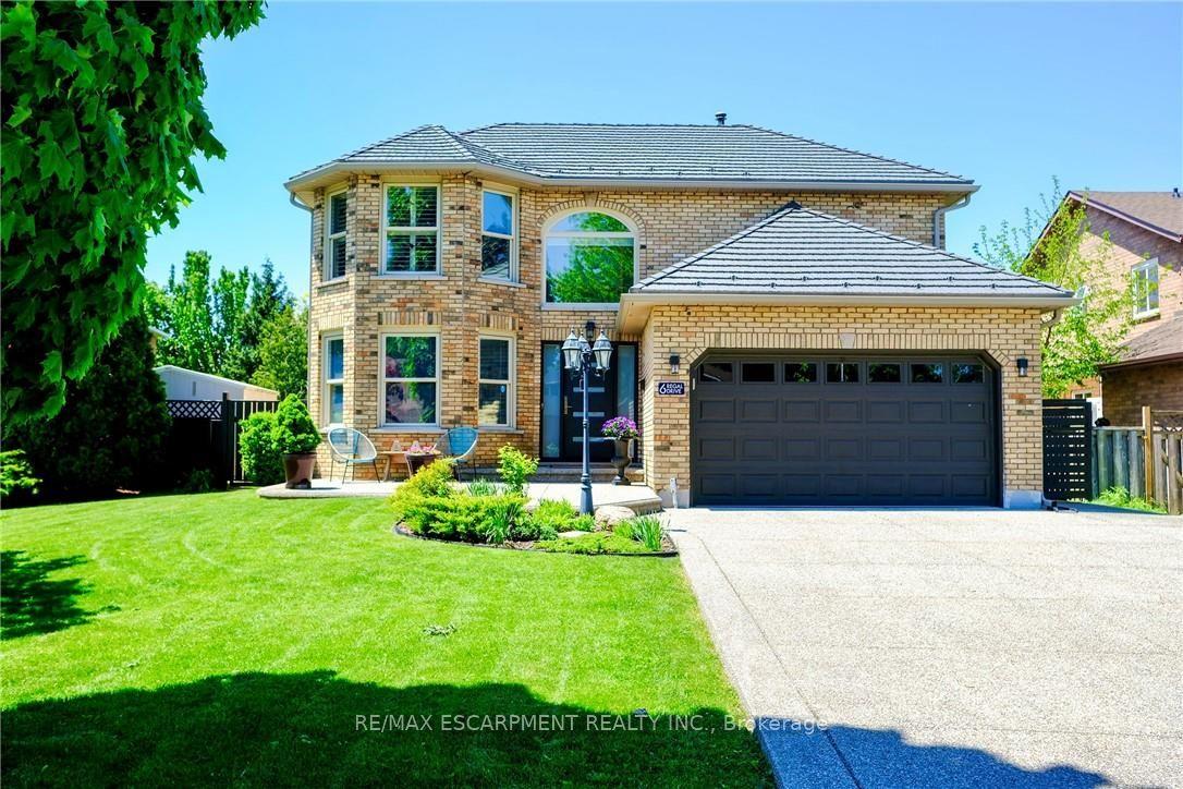 6 Regal Drive — photo 1