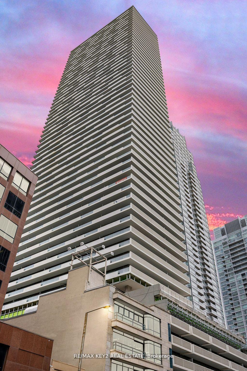 2221 Yonge Street 3402 #3402 — photo 1