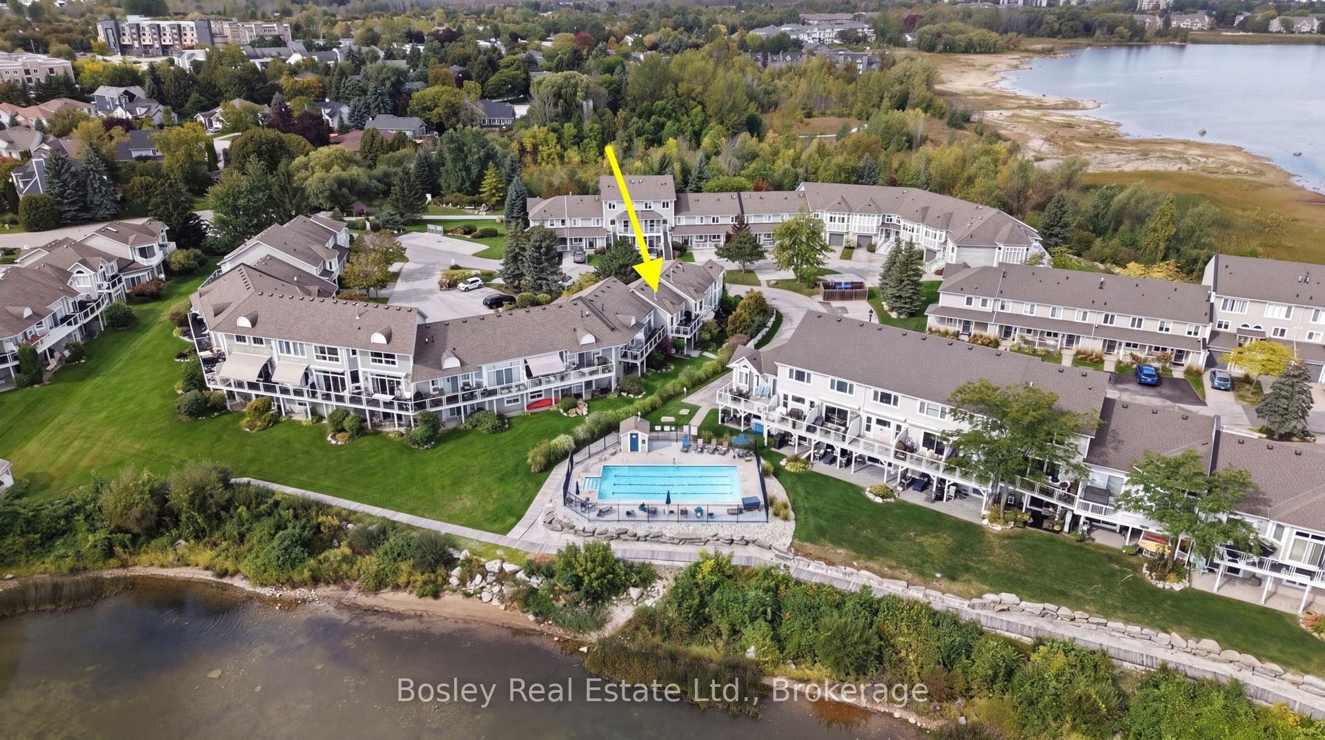 13 Cranberry Surf, Collingwood — Condo Town for sale, photo 1
