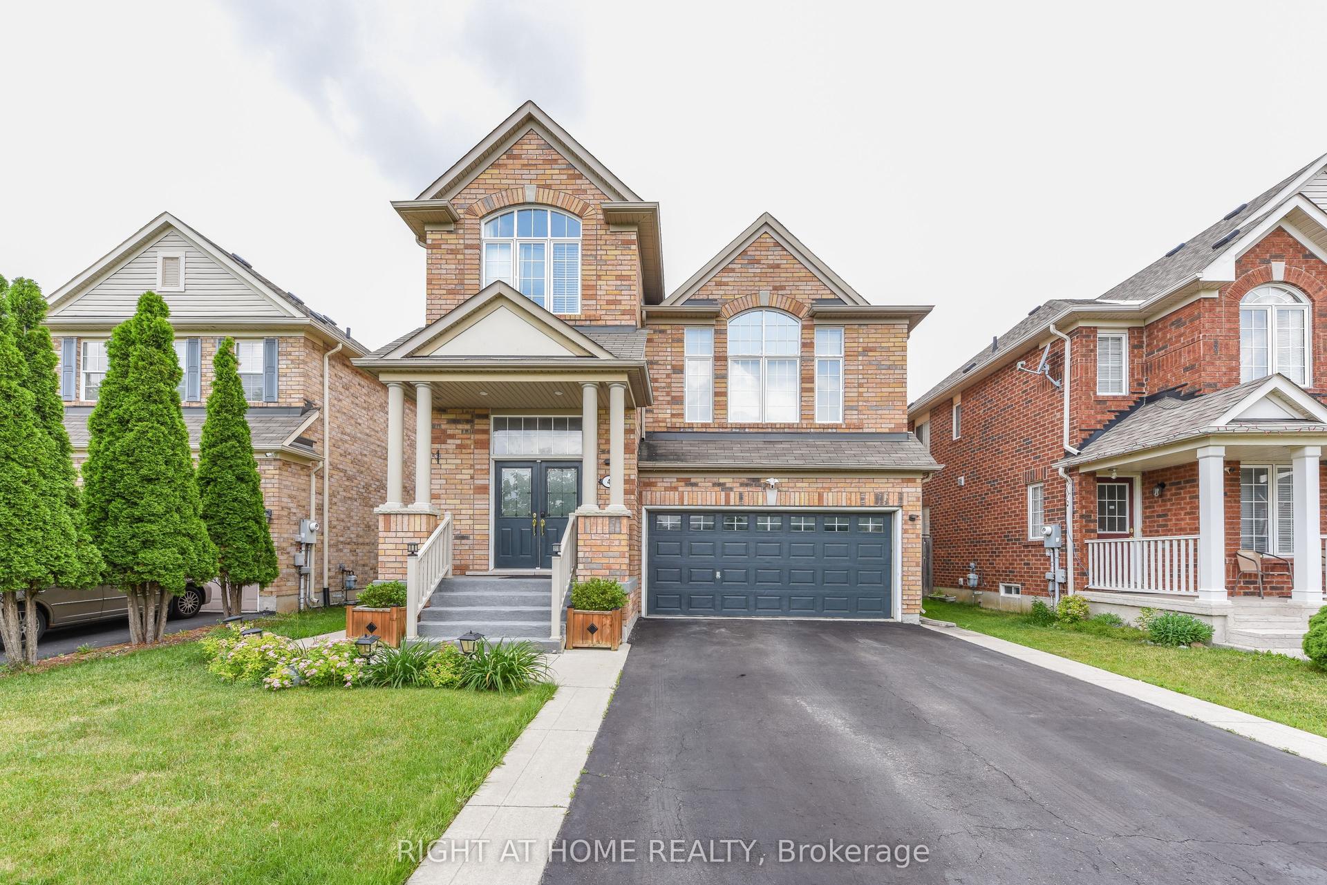 4 Dencor Street — photo 1