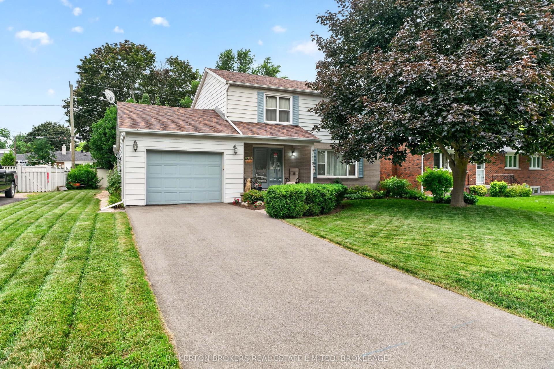 160 Elmwood Drive, Gananoque — Detached for sale, photo 1