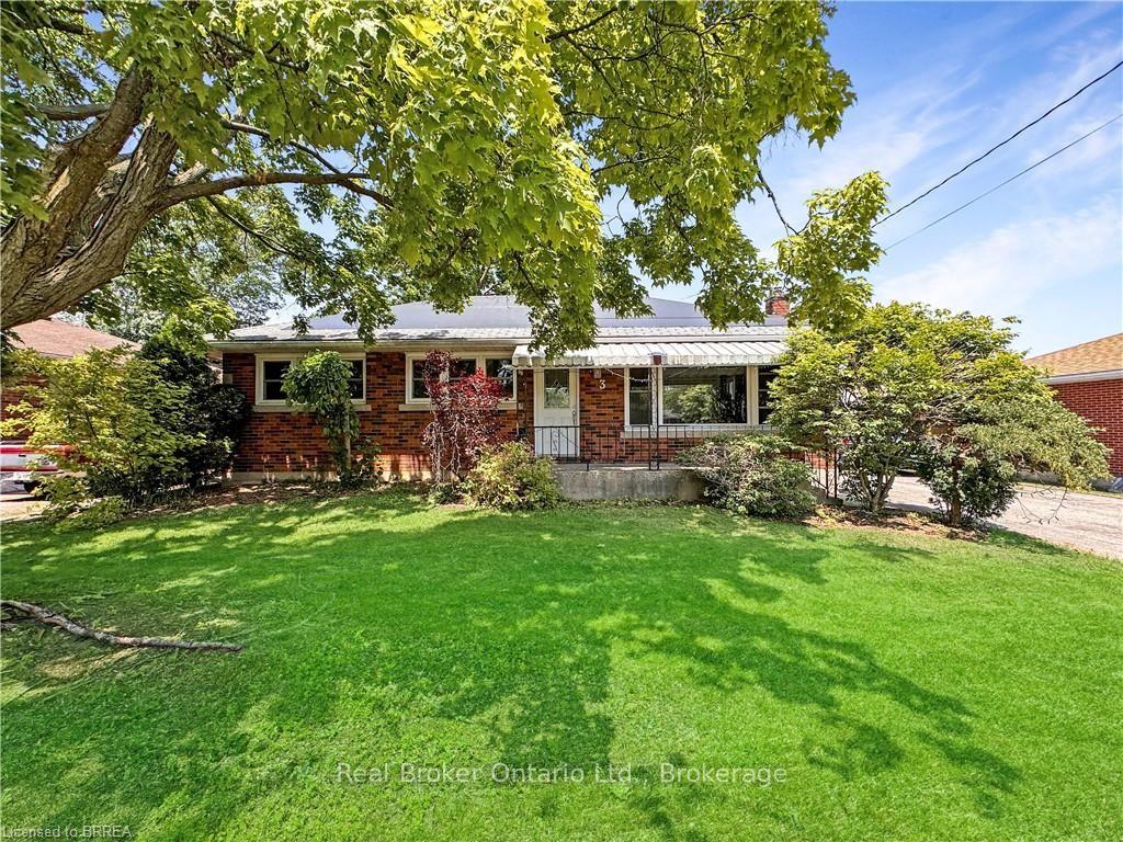 3 Westview Avenue, Brantford — Detached for lease, photo 1