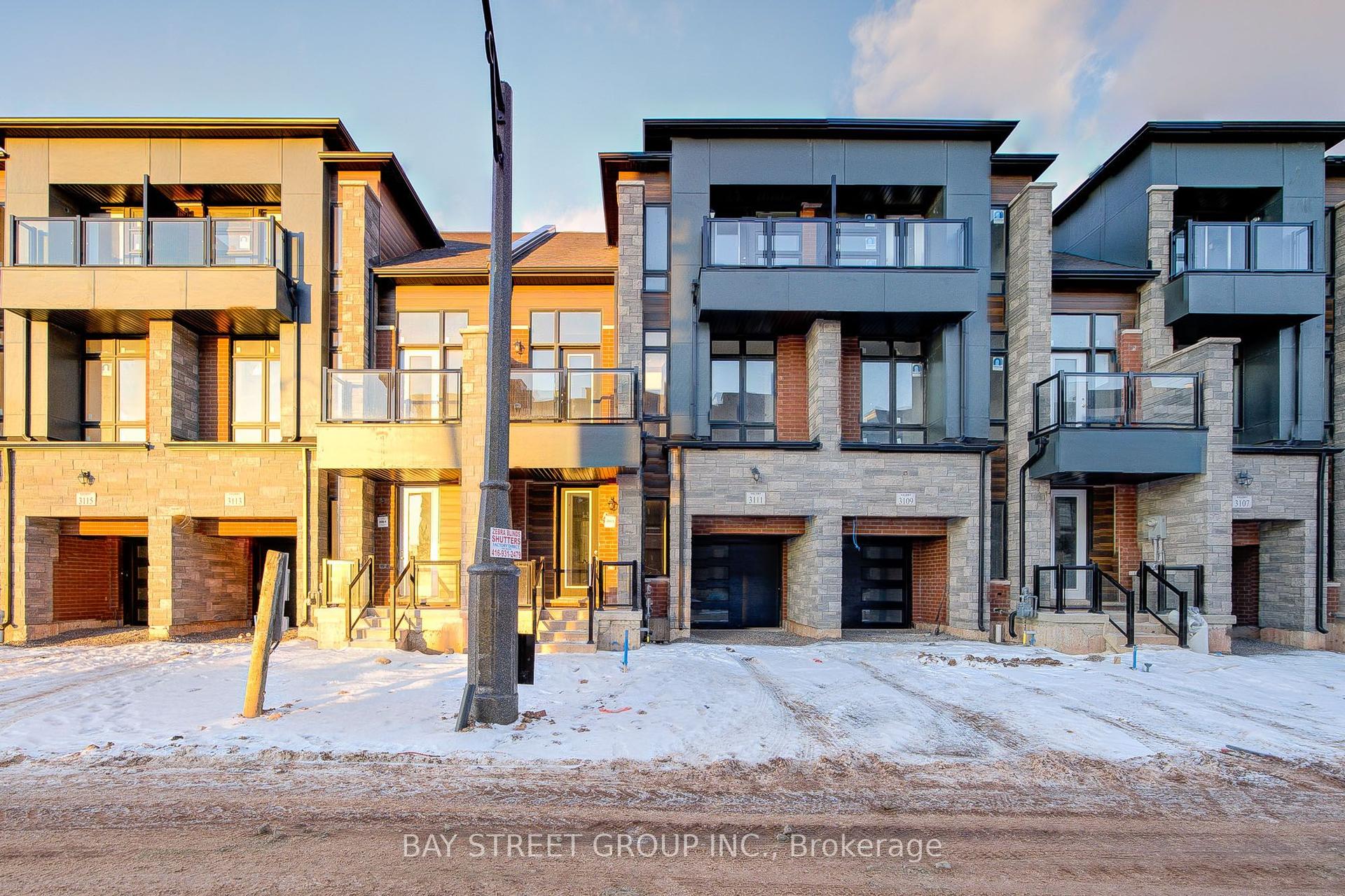 3111 Perkins Way, Oakville — Townhouse for lease, photo 1