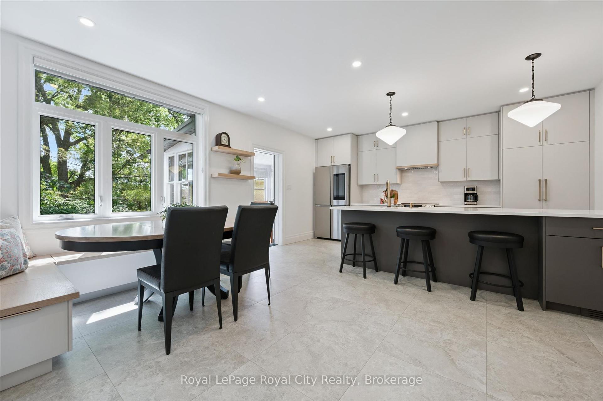 164 King Street, Guelph — Detached for sale, photo 1