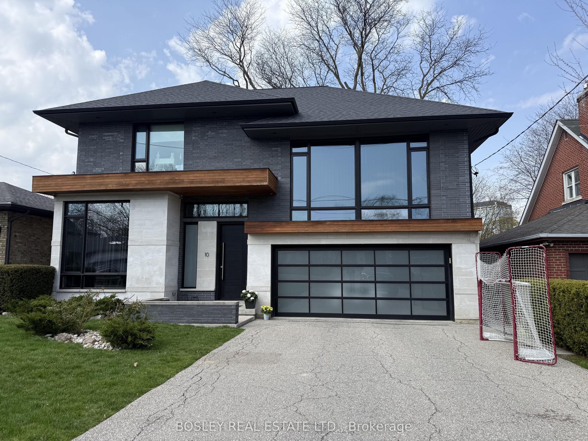 10 Graystone Gardens — photo 1