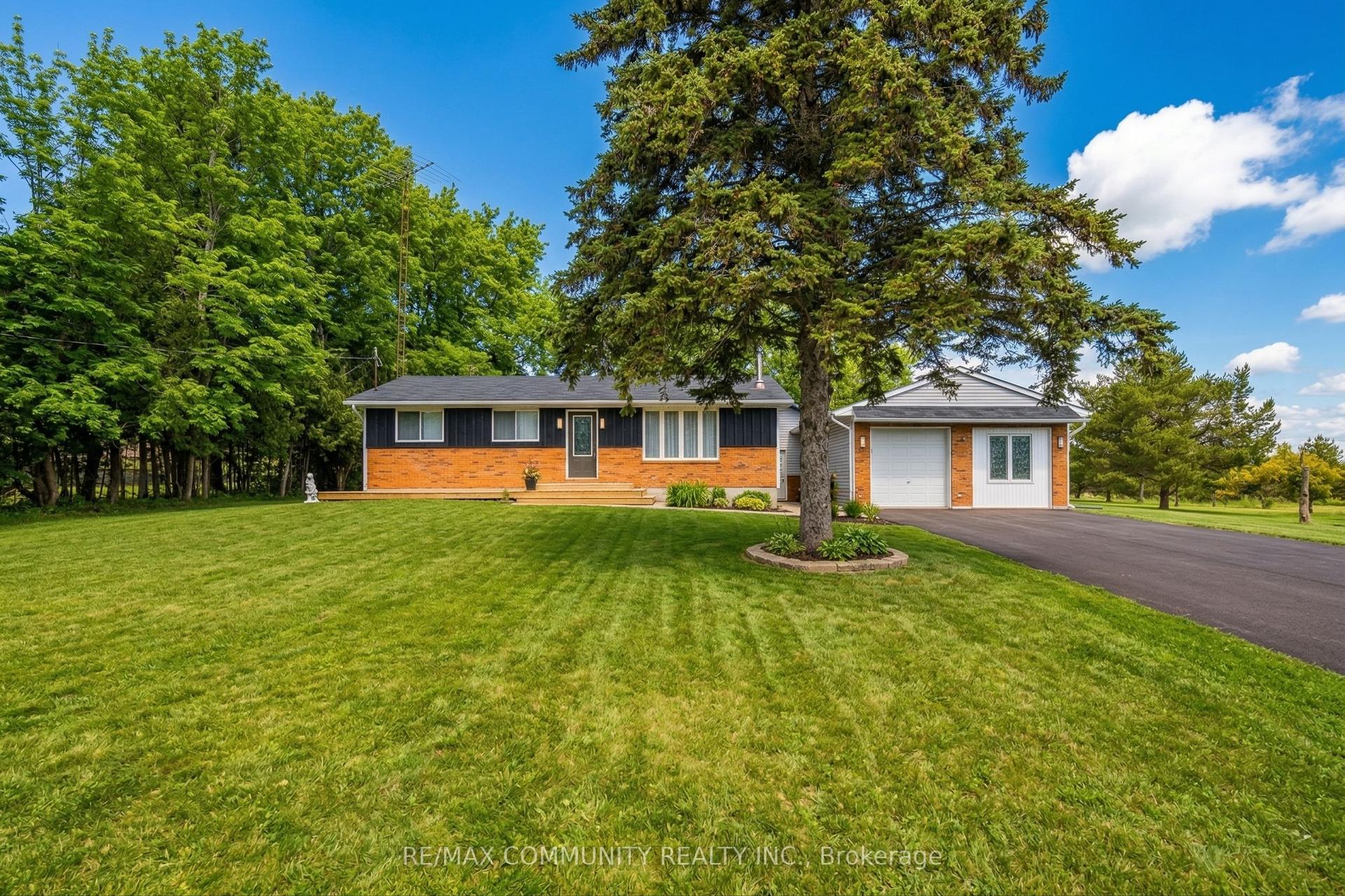 11490 Simcoe Street — photo 1