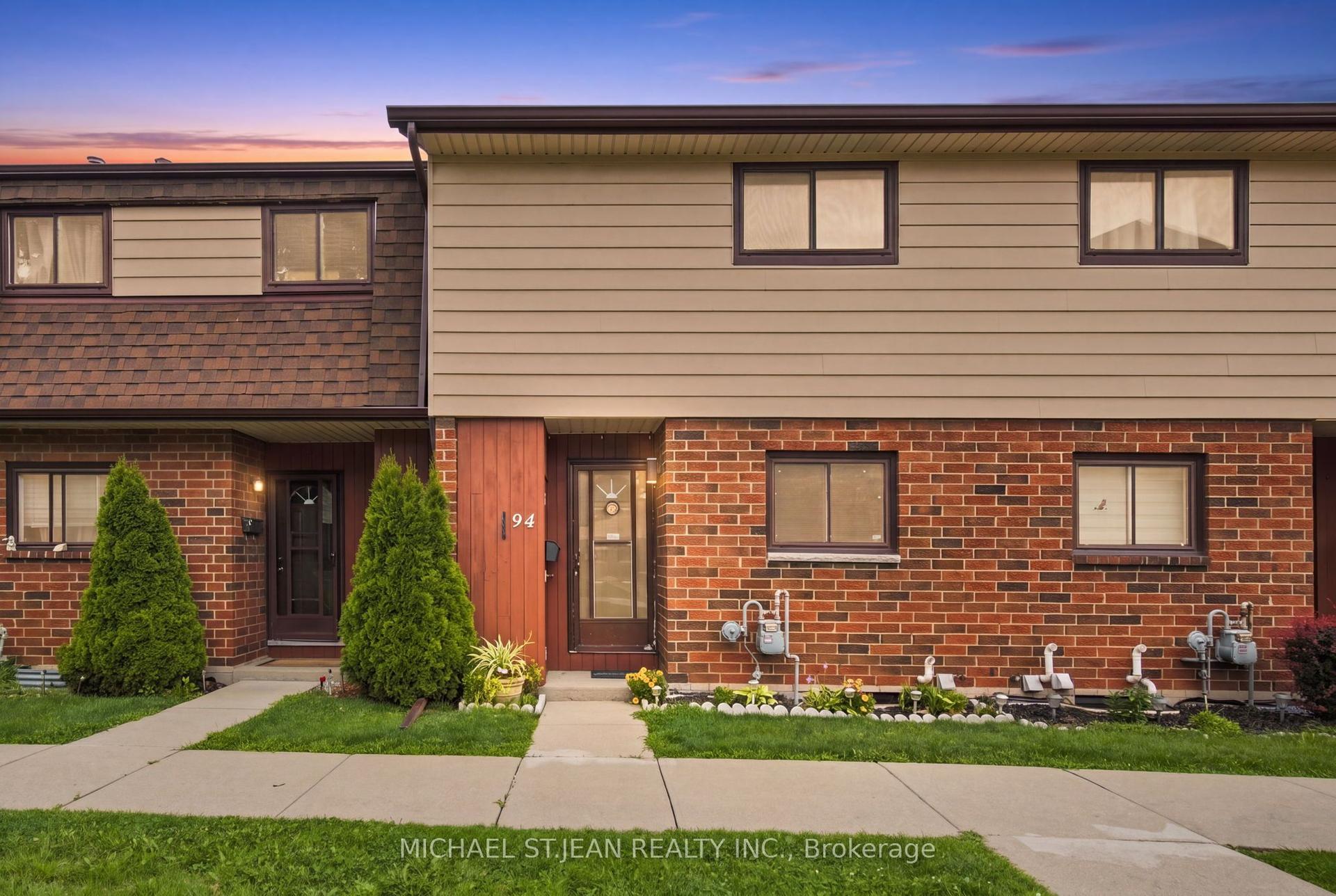 20 Glenvale Drive 94 #94, Hamilton — Condo Town for sale, photo 1